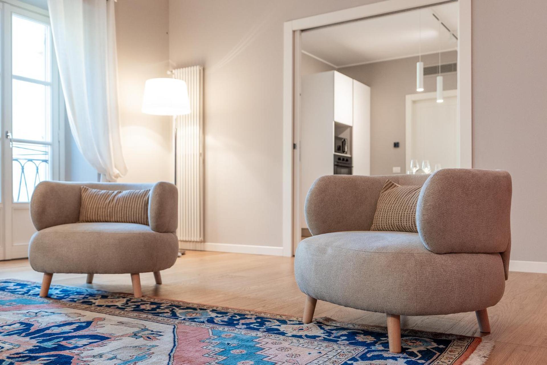 Apartment Luxurious & Spacious Flats In Duomo *
