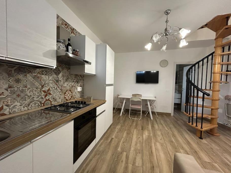 Apartment La Corte Dei Pavoni 10min Da Stadio Sansiro,fiera Milan