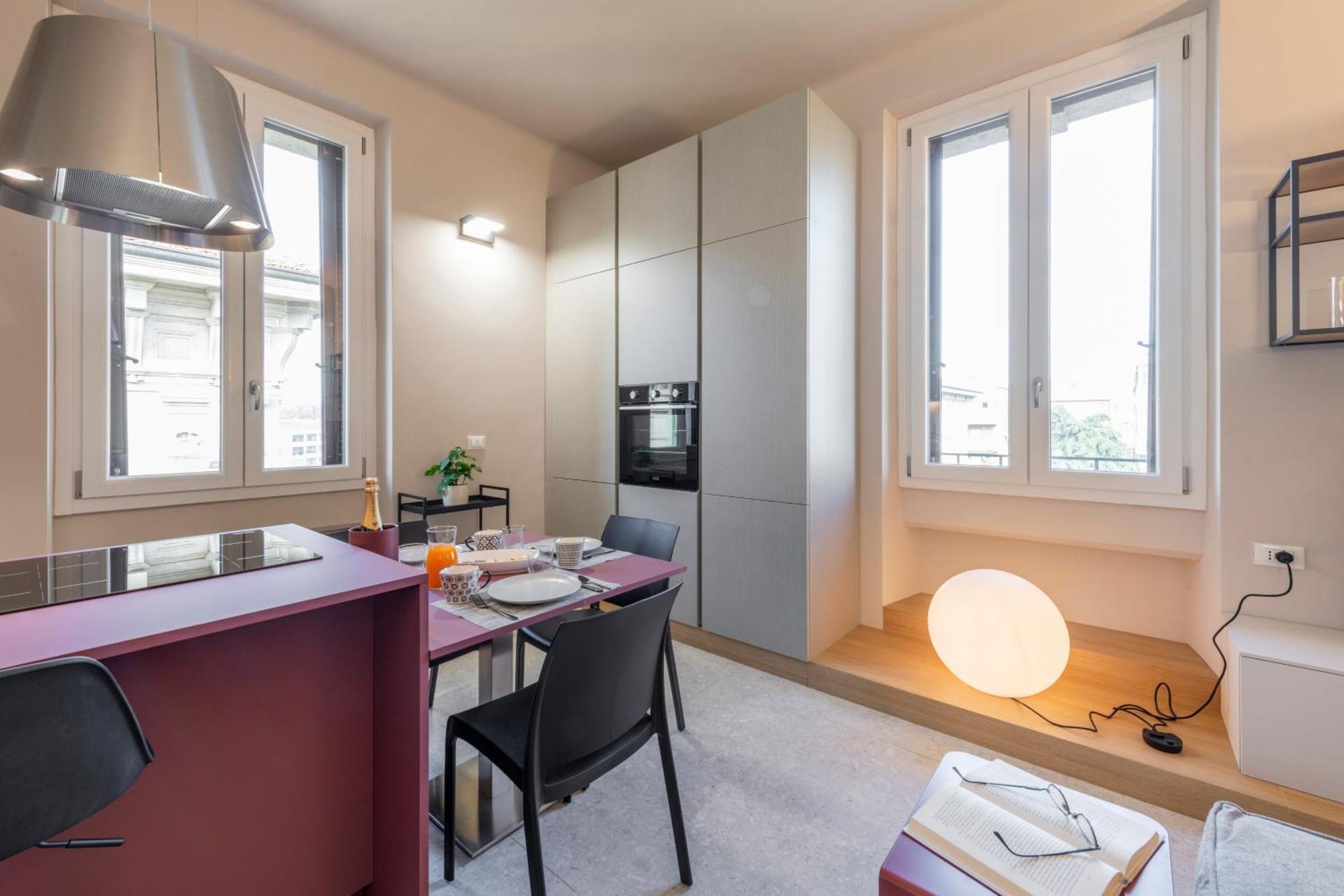 Laurana, 6 Ampio E Luminoso Per 6 Milan
