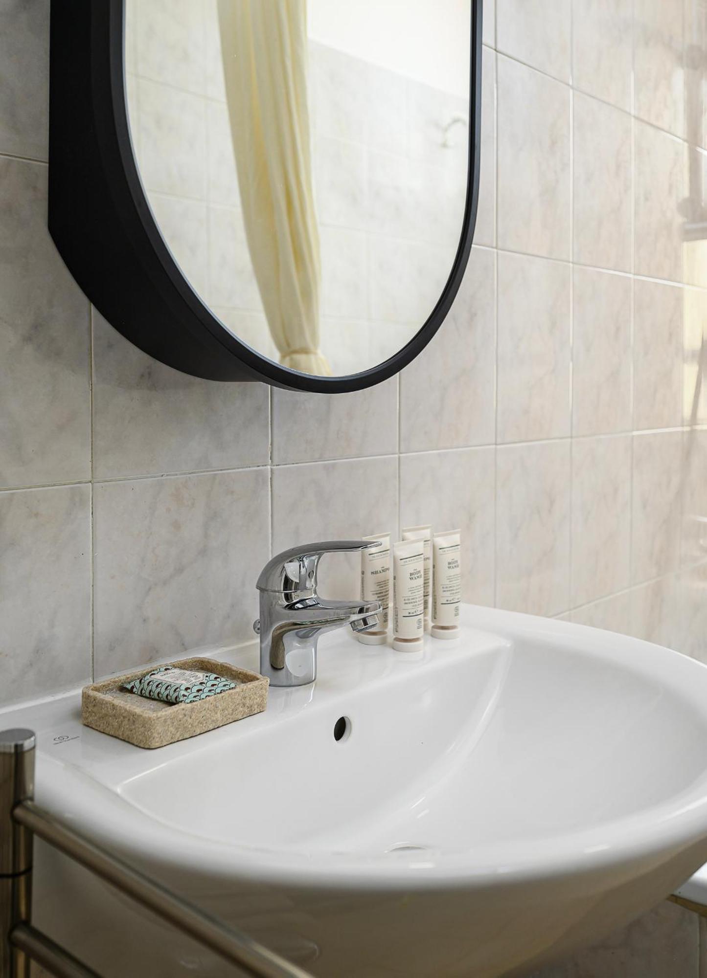 Apartment Isola Silent Retreat - Design 10 Min From *