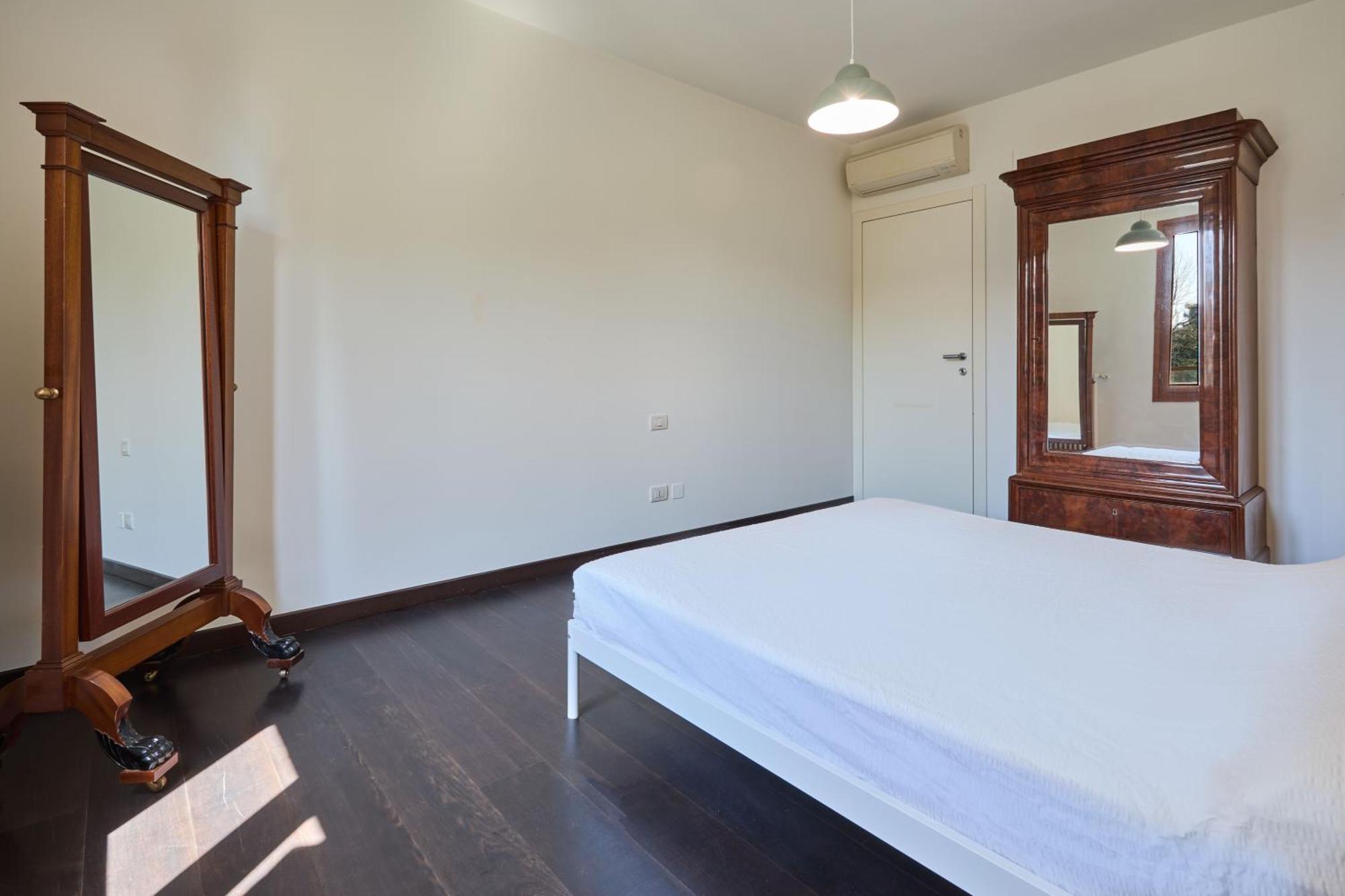 Deluxe Navigli Apartment Milan