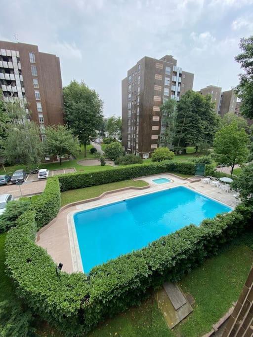 Apartment Artsy Flat With Shared Pool *