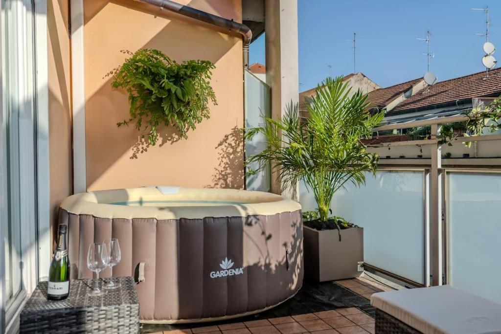Station-duomo - 3 Bedrooms With Jacuzzi Apartment Milan