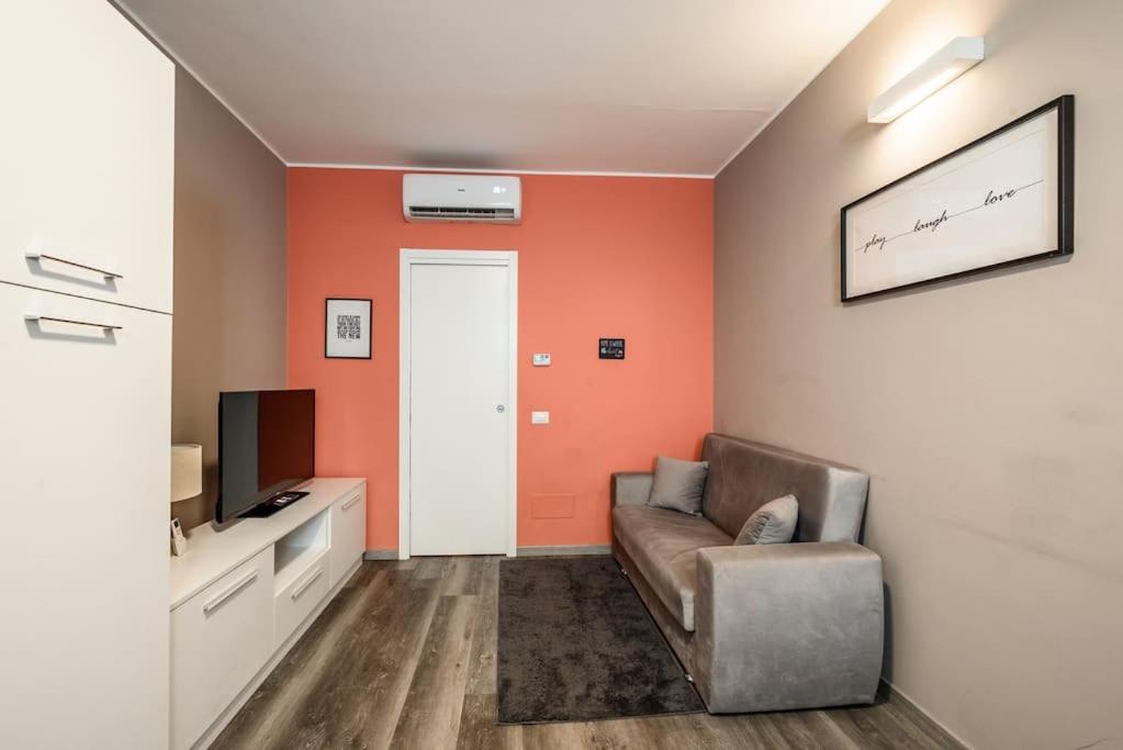 Apartment Casa Pasteur 3 Minutes From Metro Wifi Ac Milan