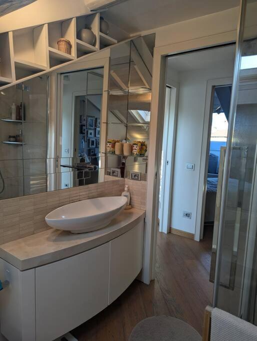 Superwhite Loft&terrace In Brera Apartment Milan