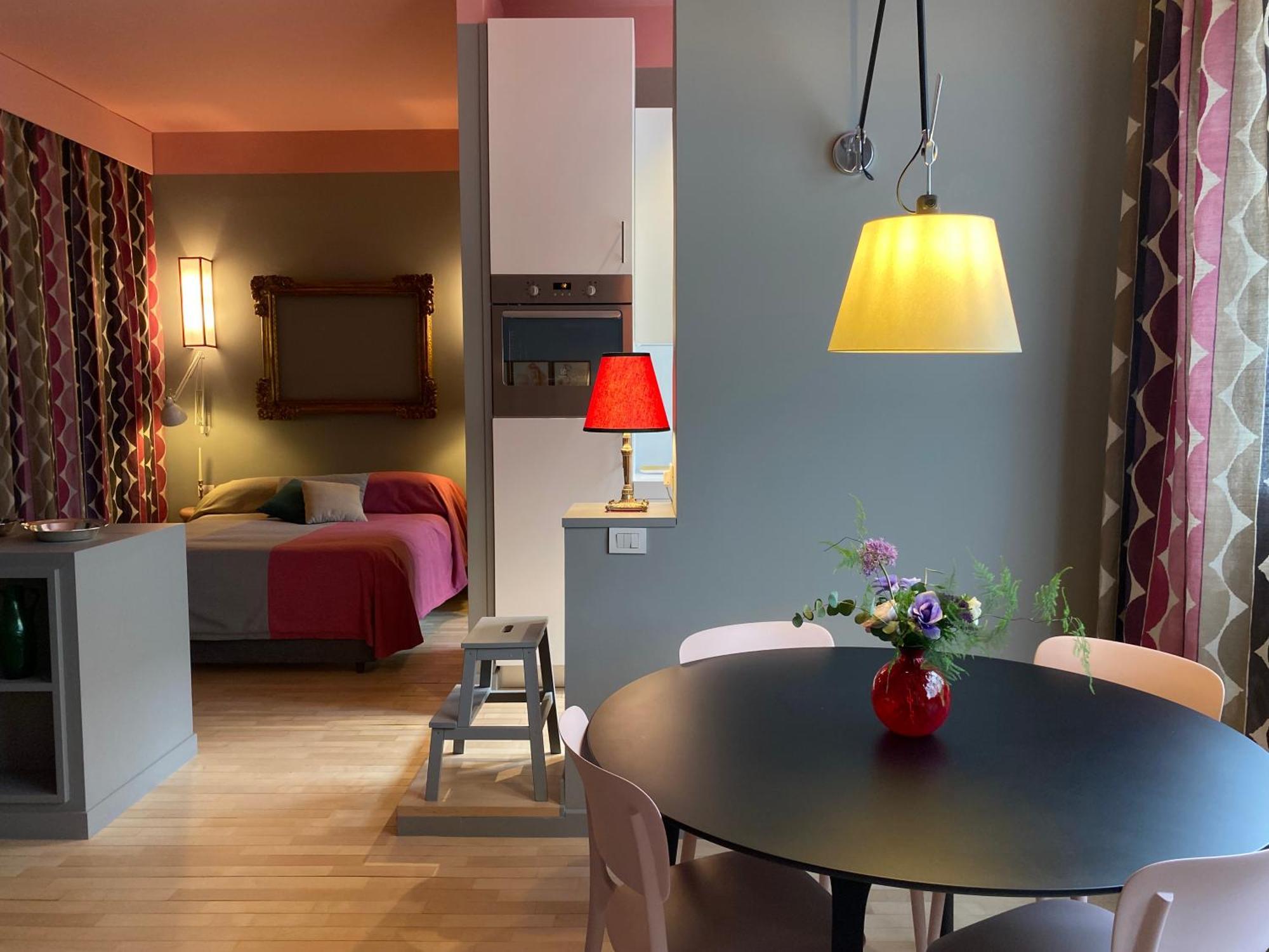 Cozy Open Space - Colonne Apartment