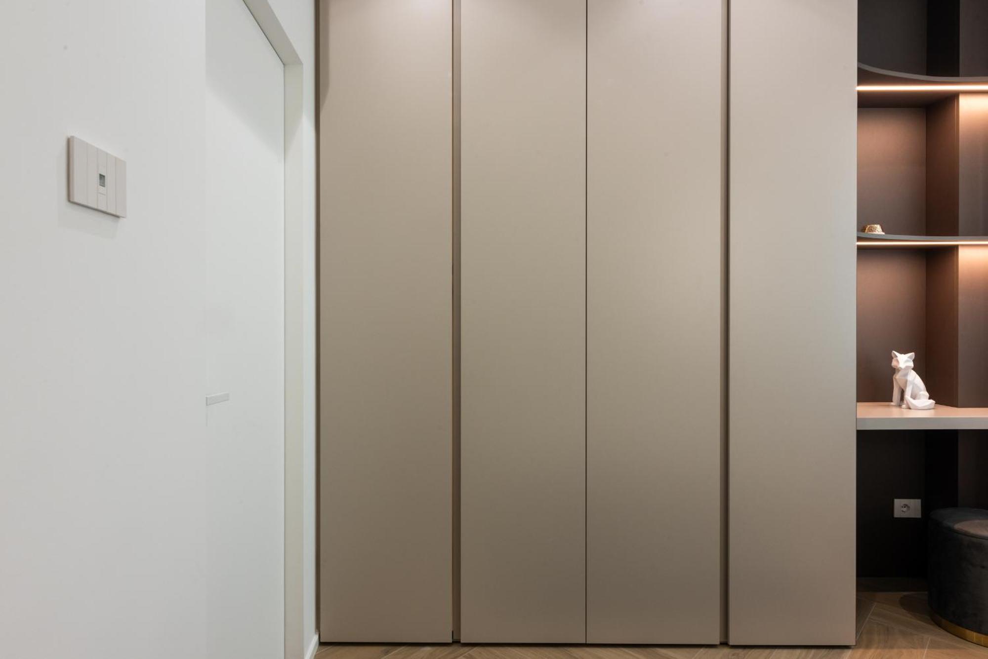 Apartment White House Con Posti Auto Milan
