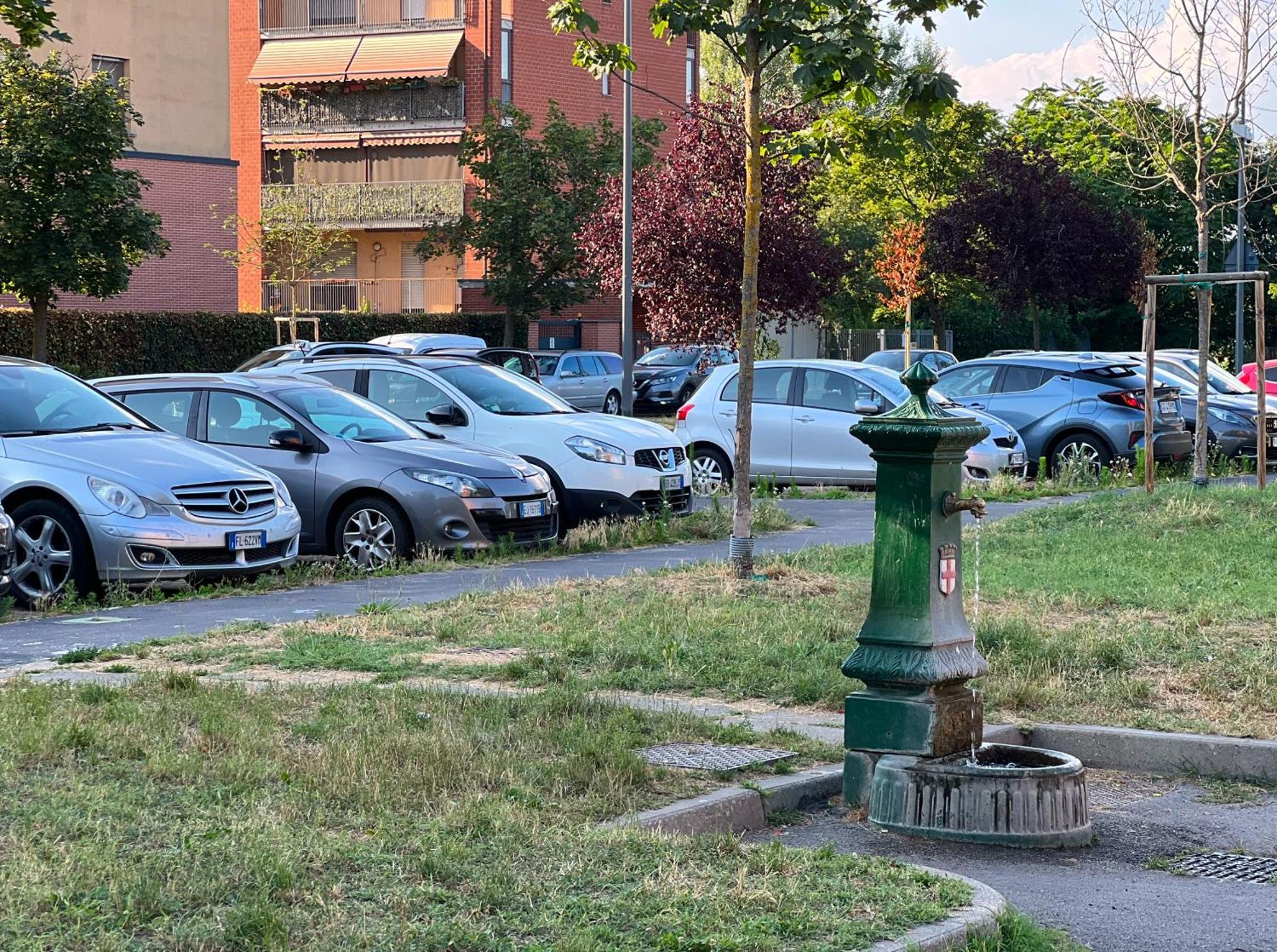 Very Large With Terraces In Navigli Apartment