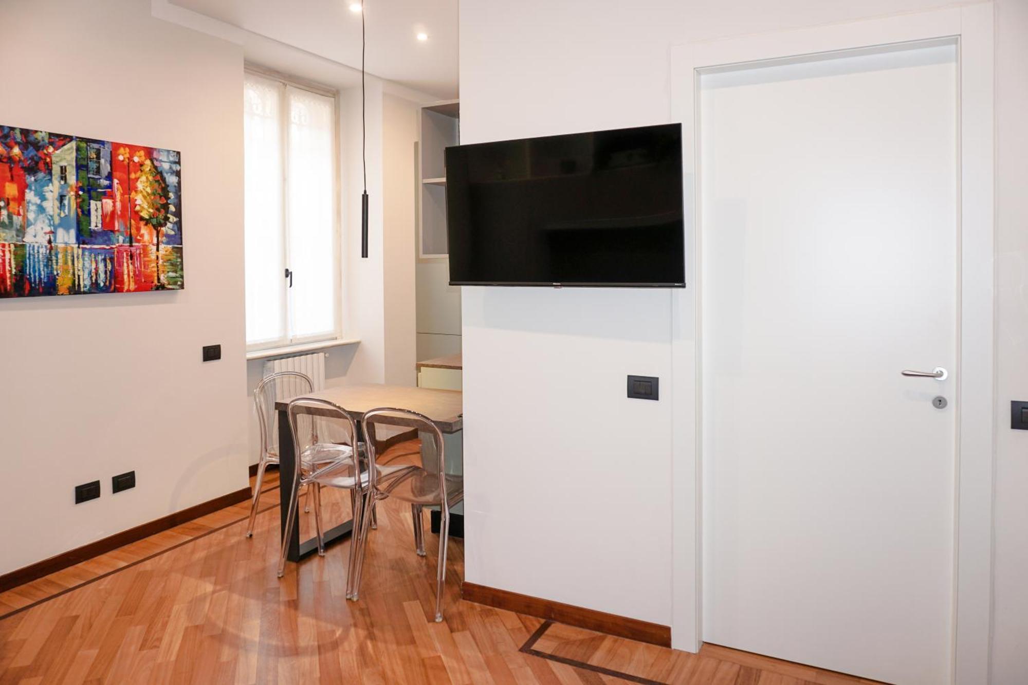 Apartamento Private Near Duomo - M4 Santa Sofia Milão