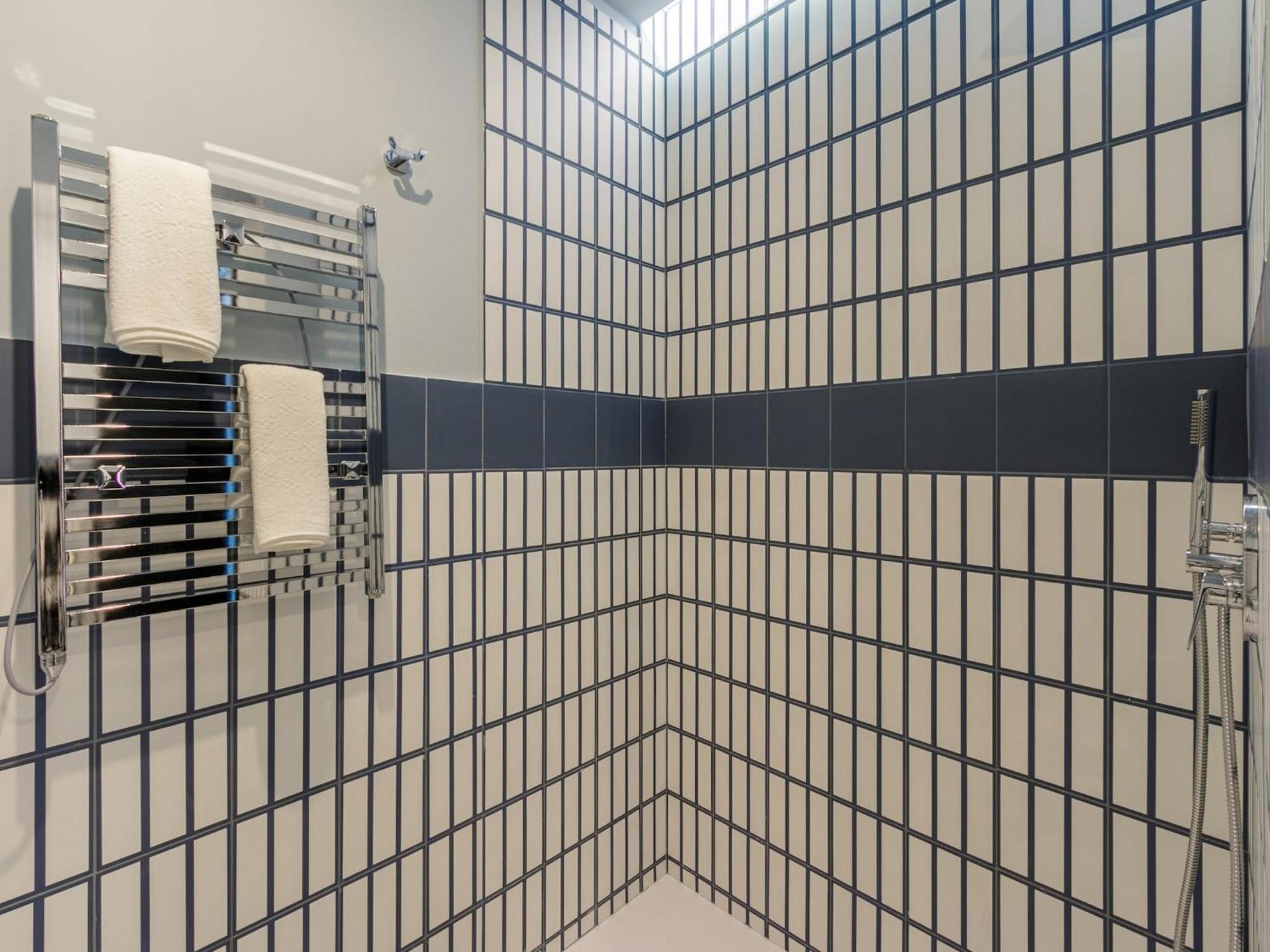 Quantum 5 Electron Apartamento