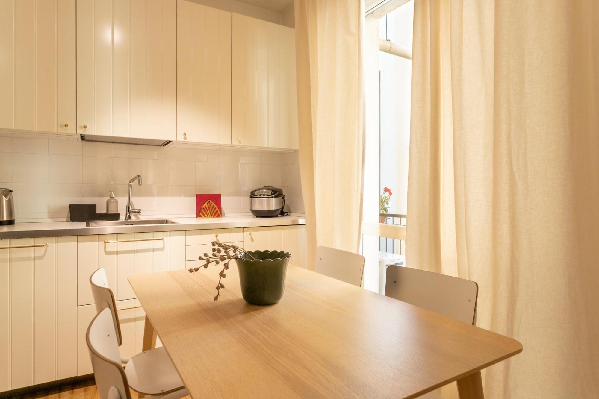Co99 - Cozy & Quiet Gambara Apartment