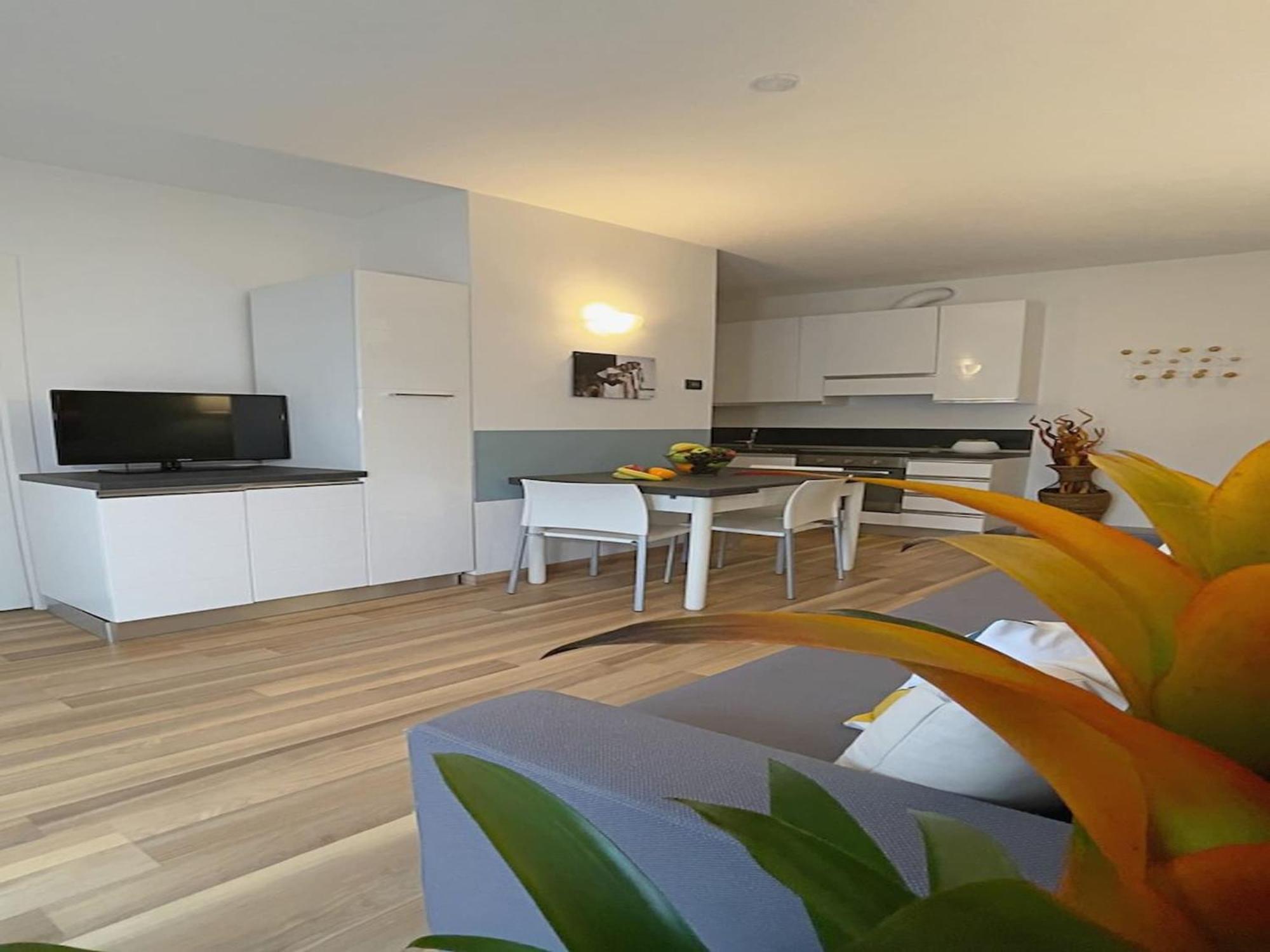 Apartment Candiani F1 Bilocale