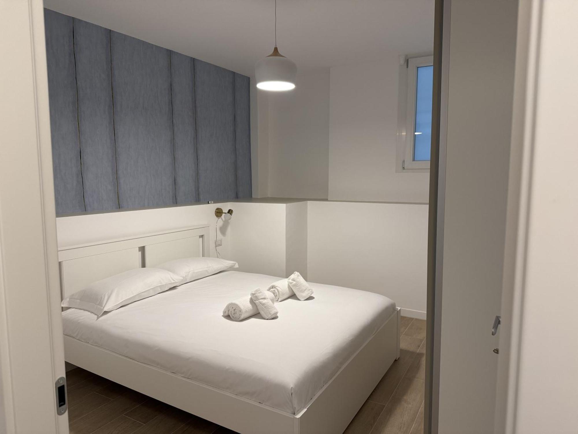 Enigmatic House With Private Garden * Milan