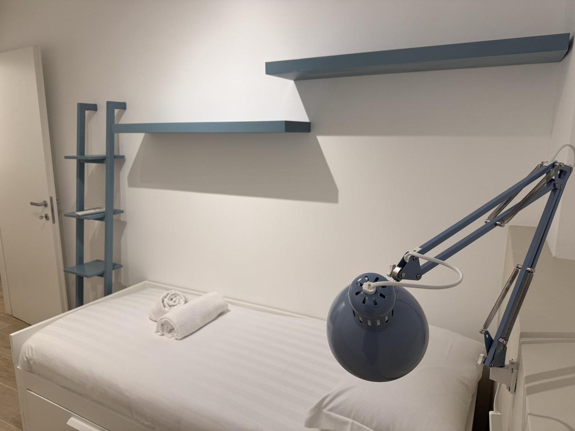 Apartment Enigmatic House With Private Garden Milan
