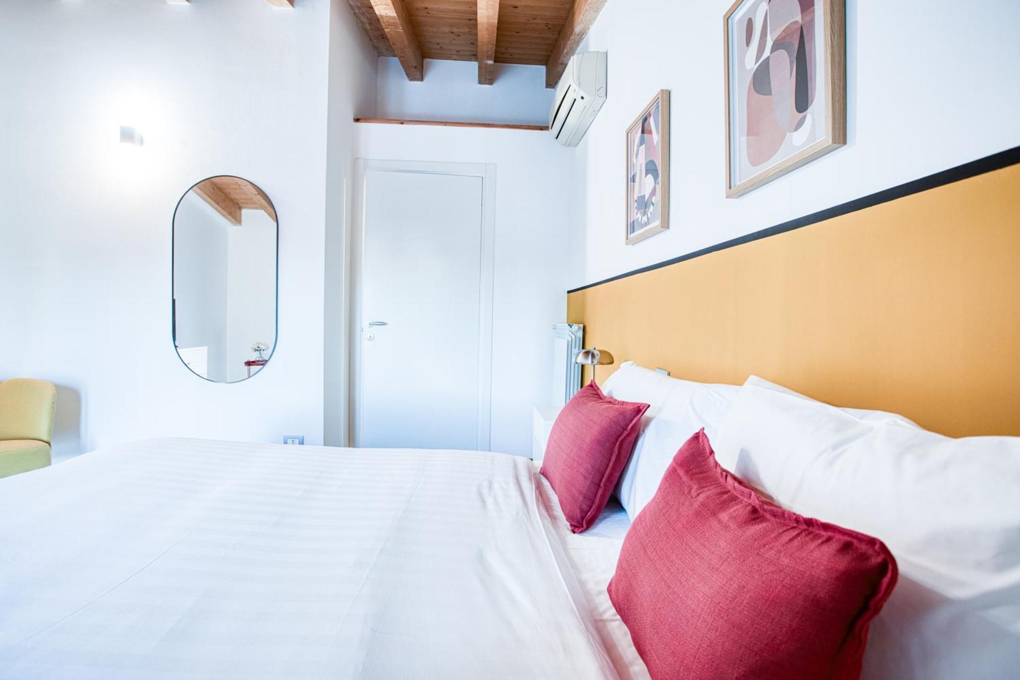 Easylife - Eleganza E Comodita In Citylife *