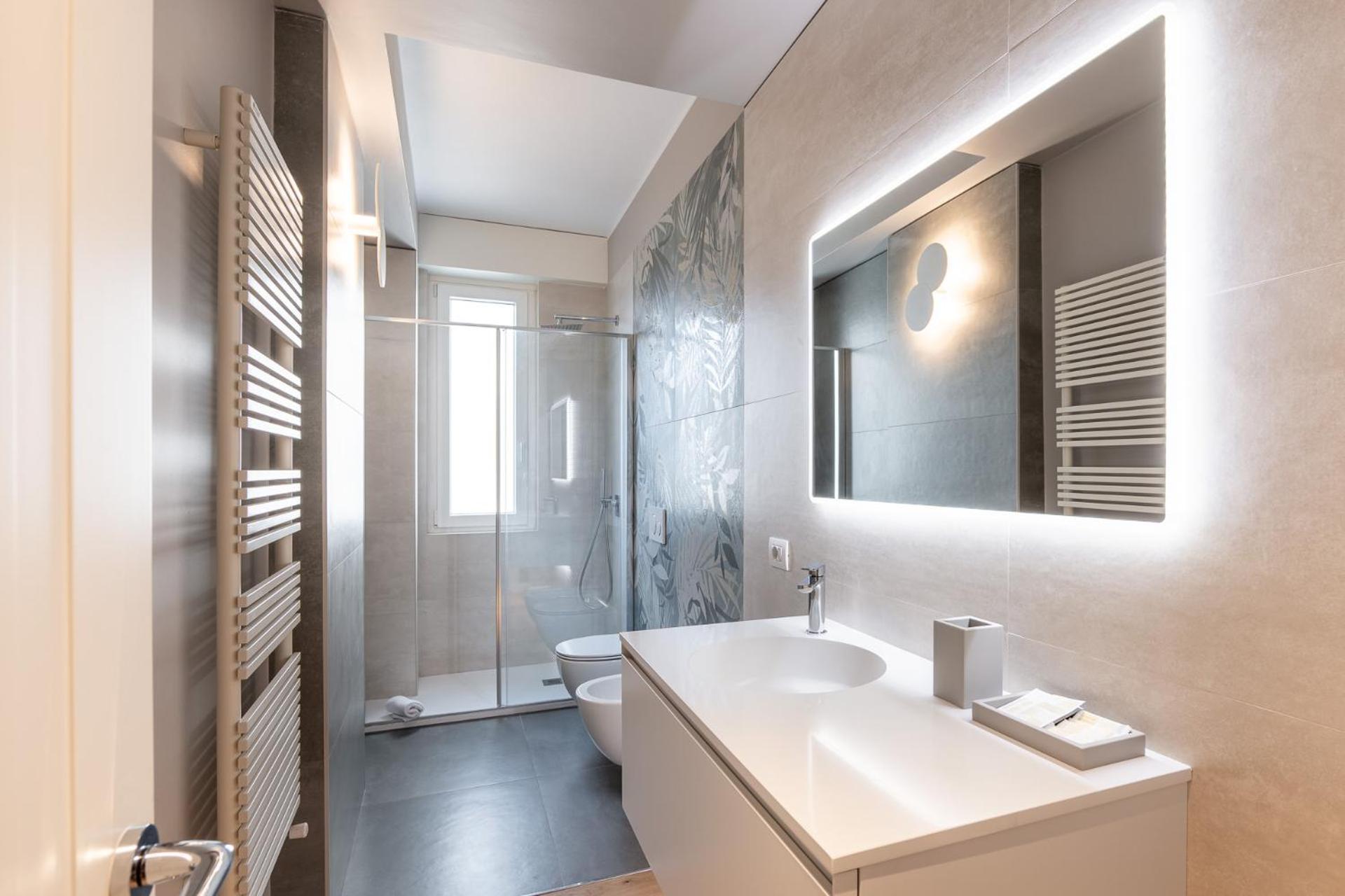 Luxurious & Spacious Flats In Duomo Apartment