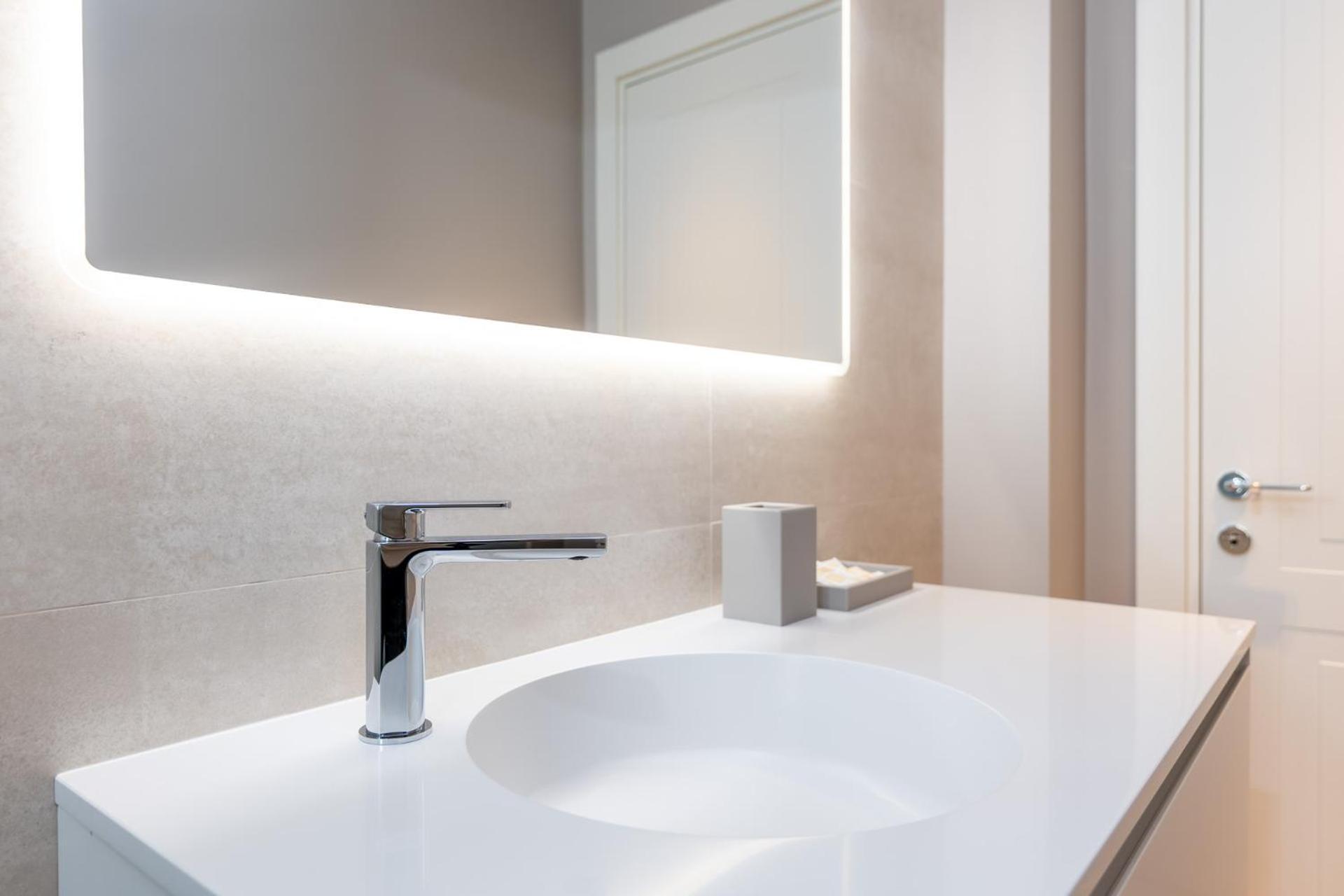 Luxurious & Spacious Flats In Duomo Milan