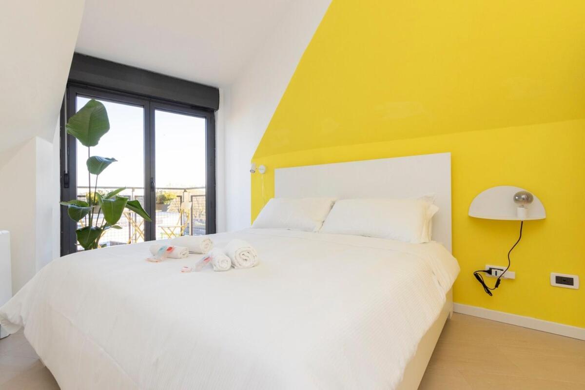Sunny Retreat Near Metro, 12 Min To Duomo Milan