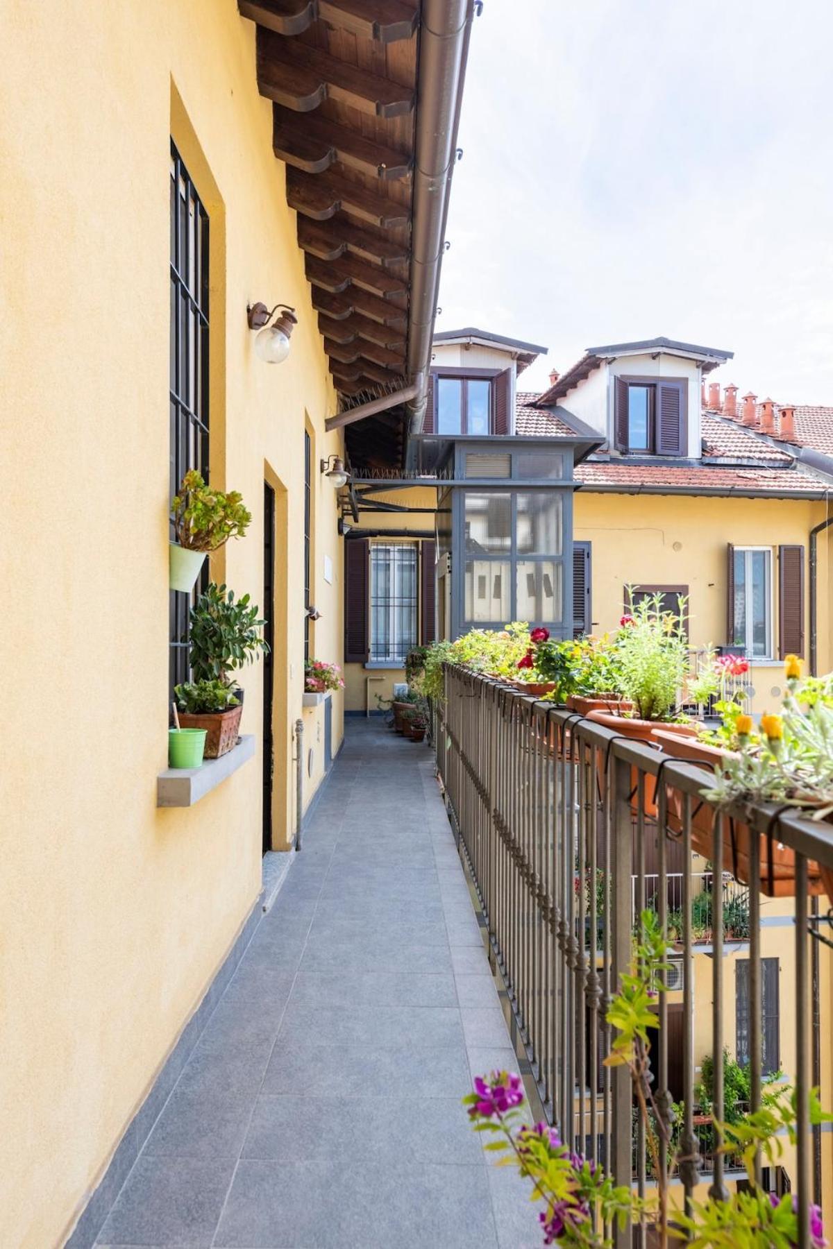Navigli Ultimo Piano Appartamento