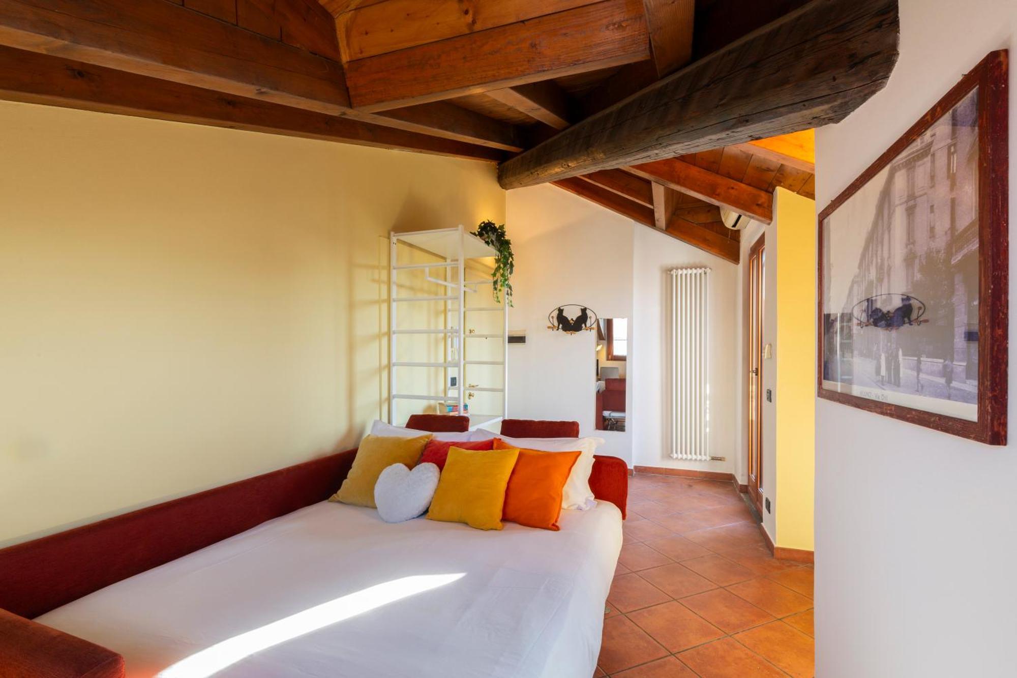 Mansarde Belvedere Duomo Apartment *