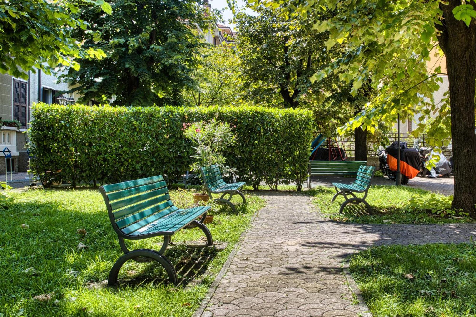 Walk To Navigli - Via Gola - 2 Bedrooms Apartment Milan