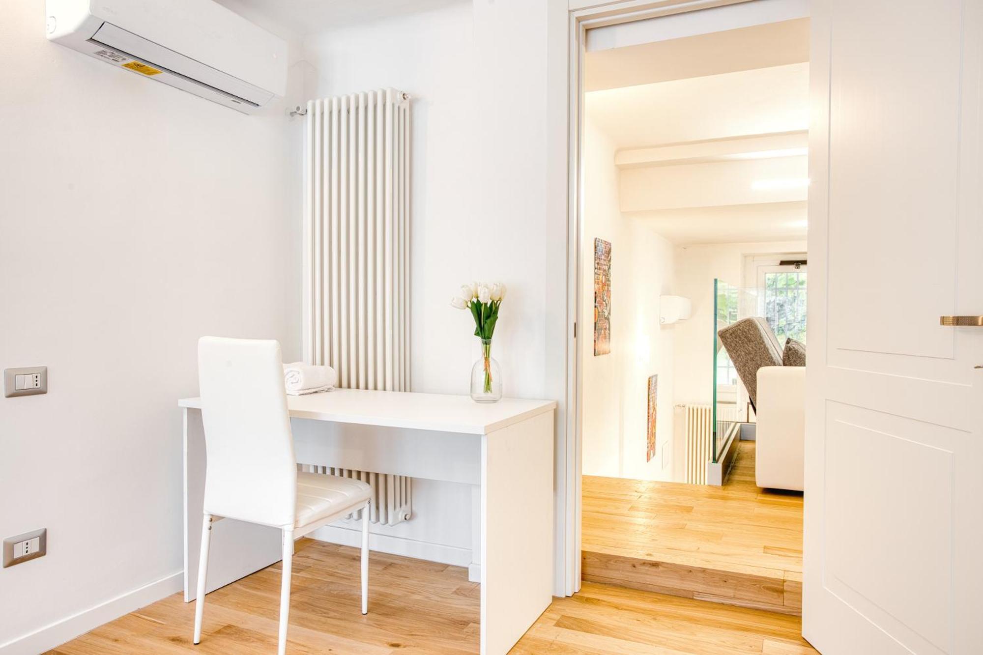 Apartment Walk To Navigli - Via Gola - 2 Bedrooms
