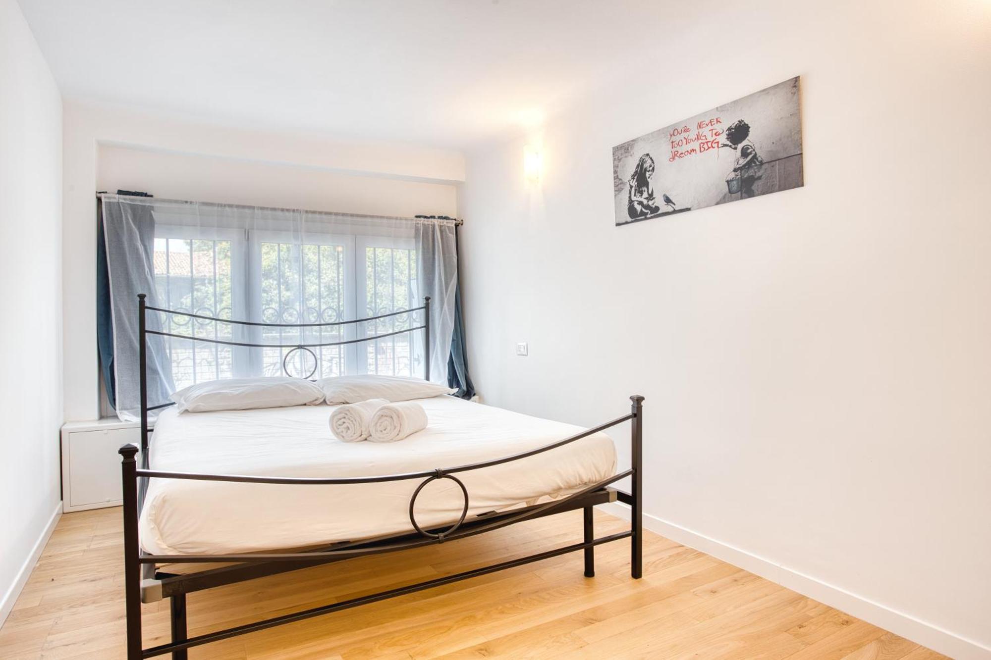 Apartment Walk To Navigli - Via Gola - 2 Bedrooms Milan