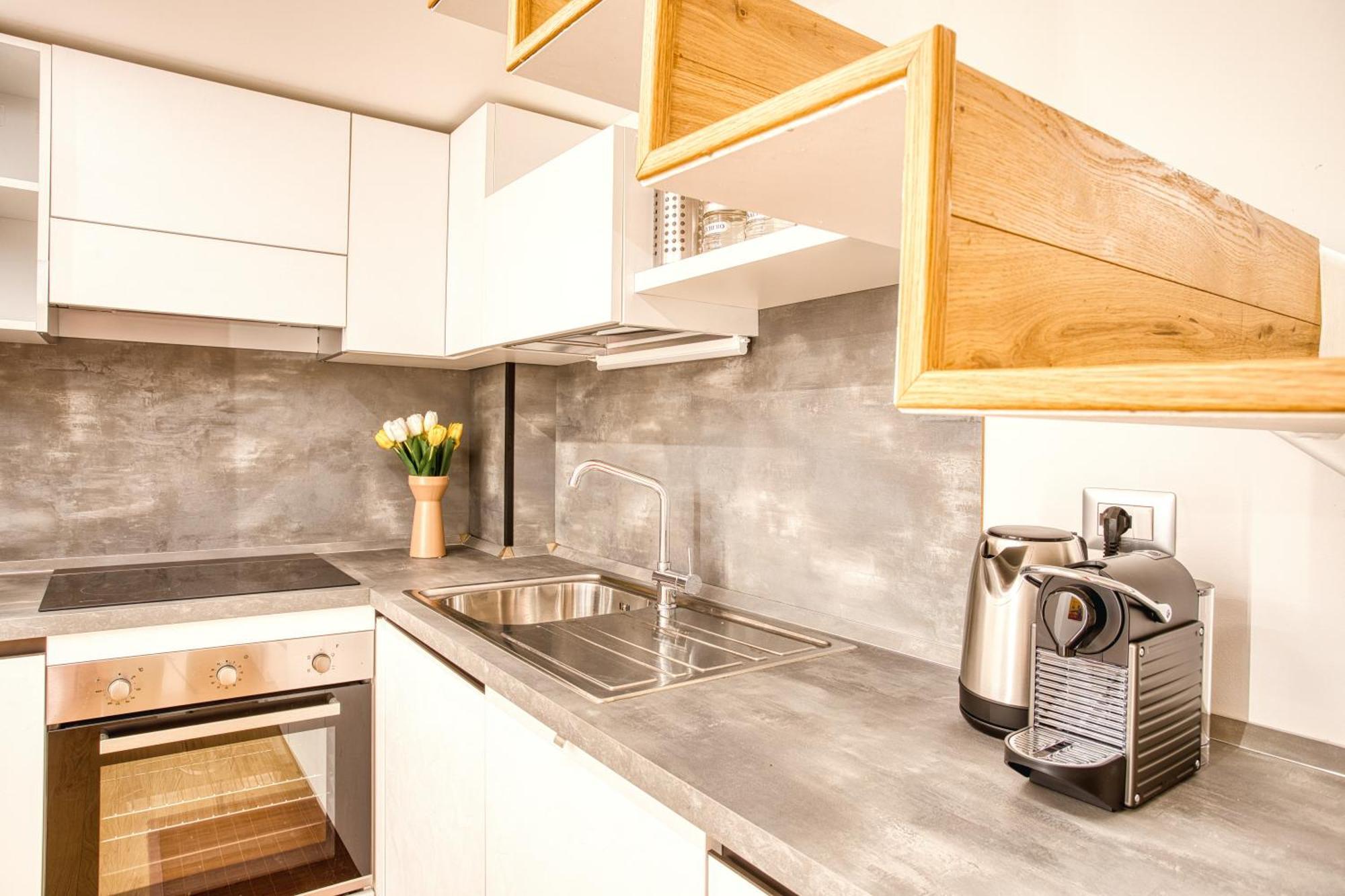 Walk To Navigli - Via Gola - 2 Bedrooms * Milan
