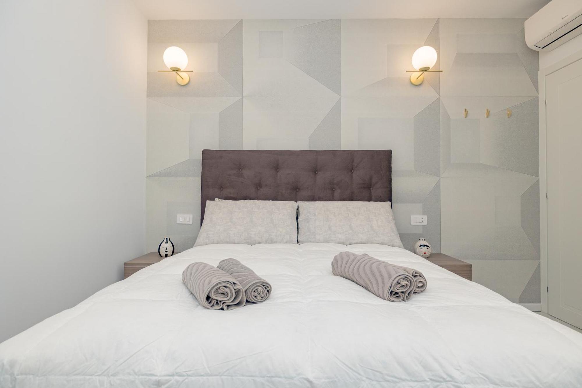 1co4 - Duomo - Luxurious And - Milan