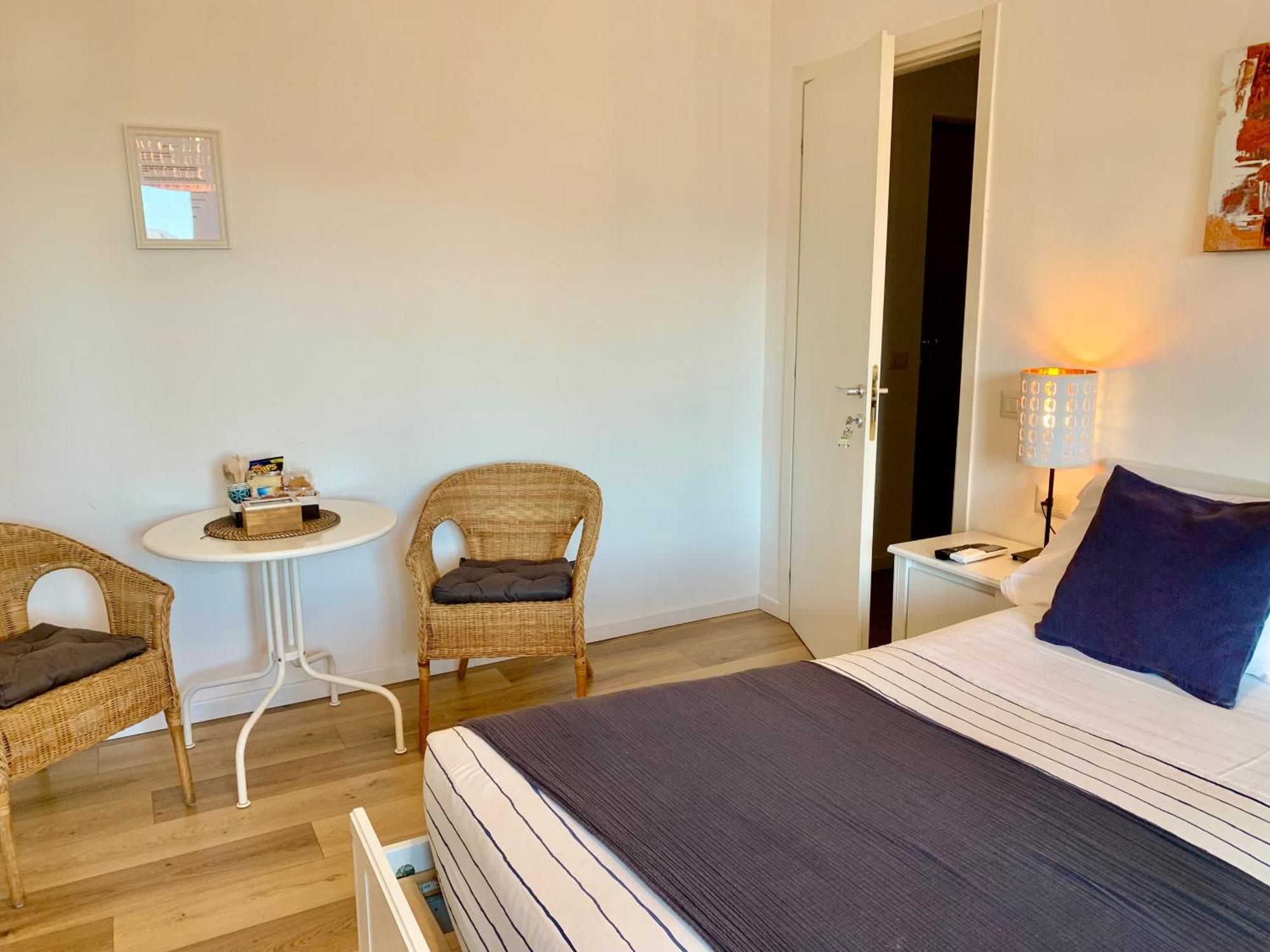 71 Guest house *