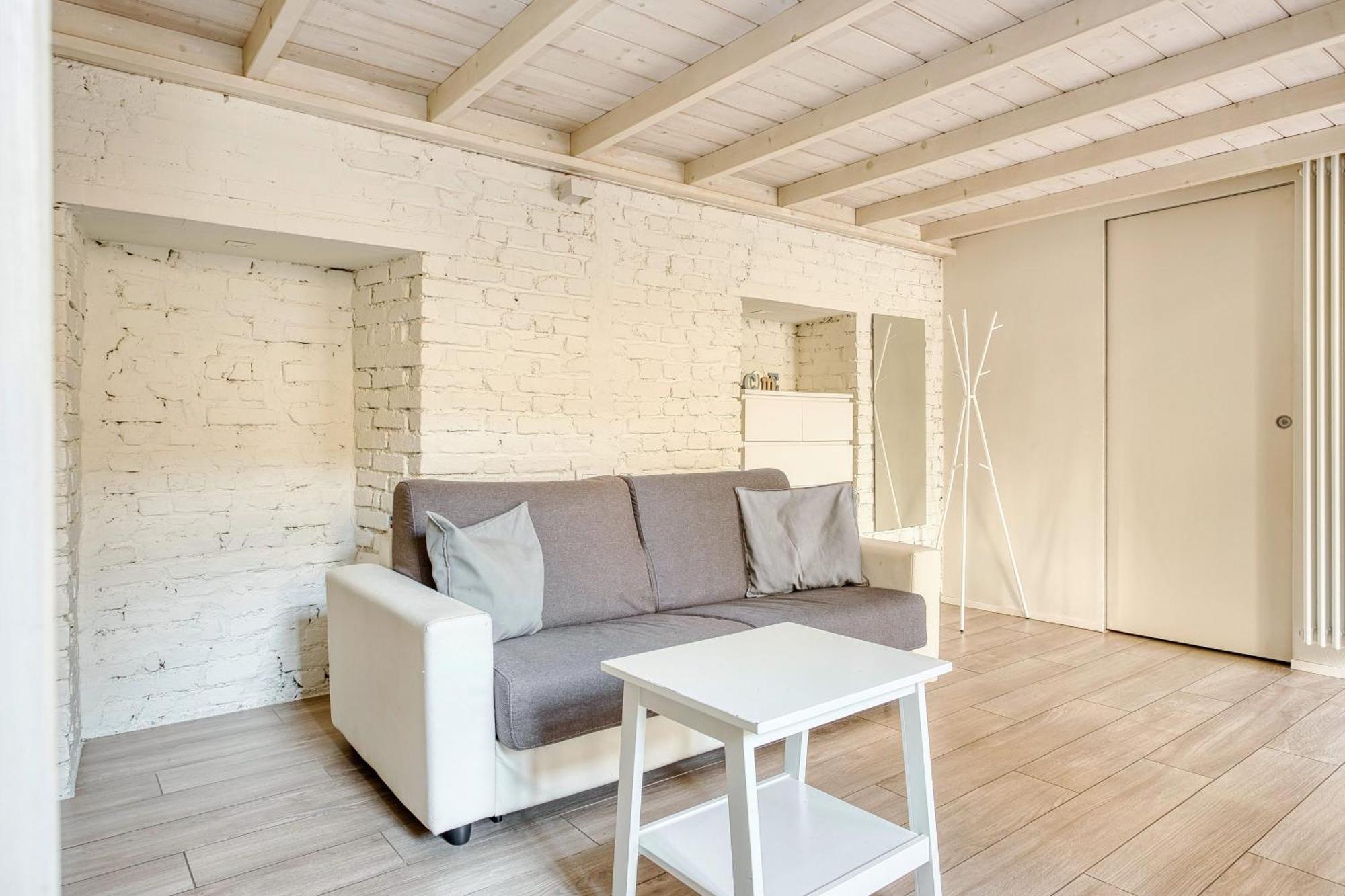 Modern Loft Near Bosco Verticale Apartment *