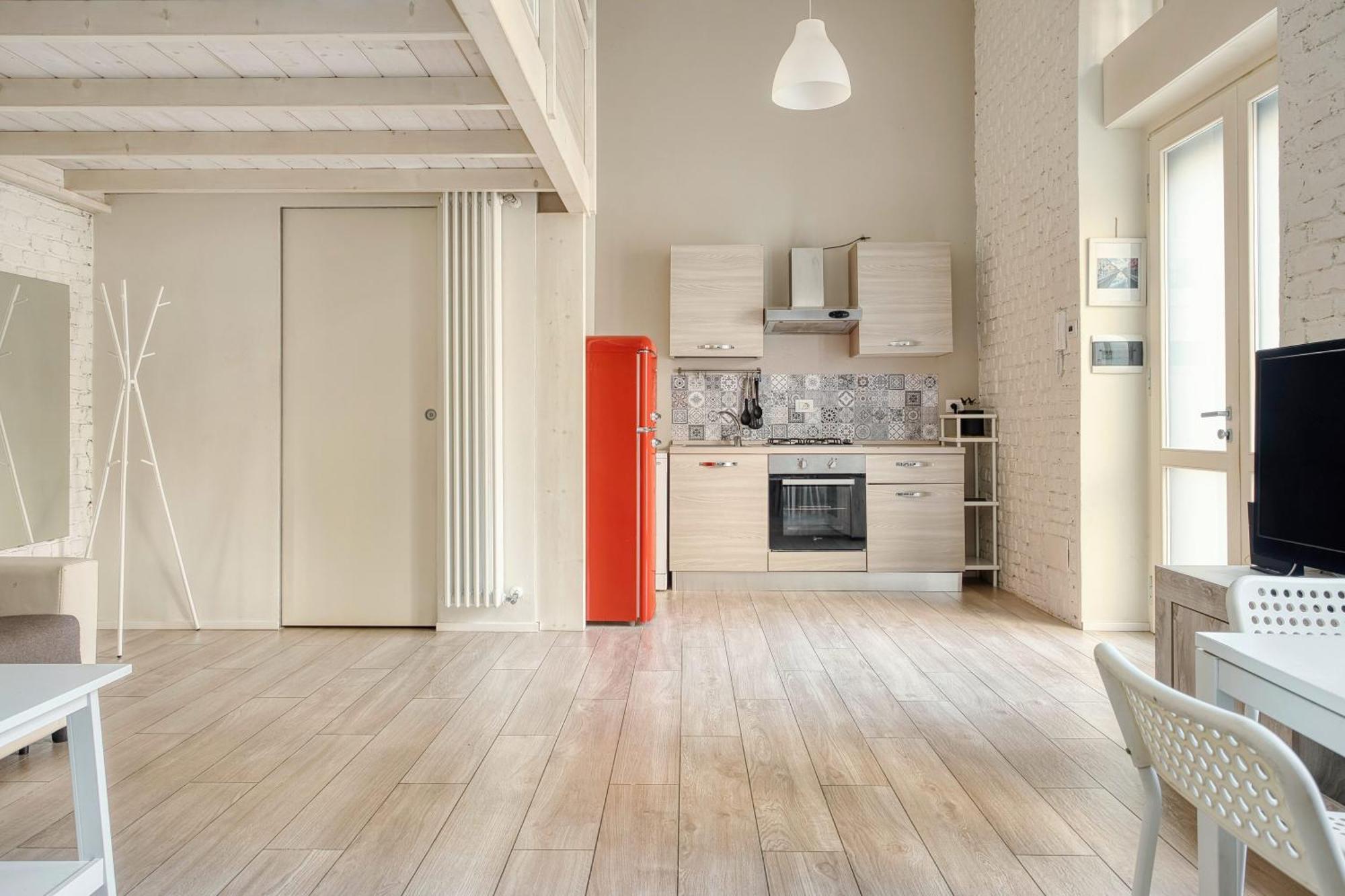 Apartment Modern Loft Near Bosco Verticale Milan