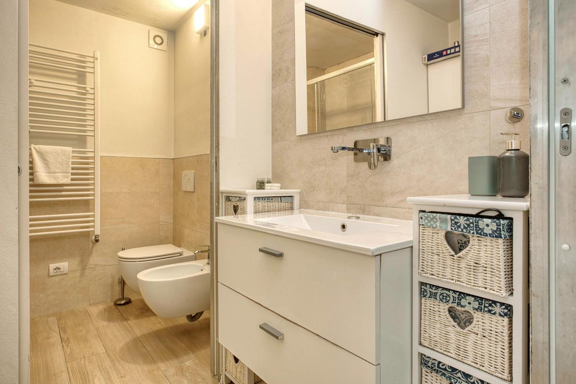 Apartment Modern Loft Near Bosco Verticale Milan