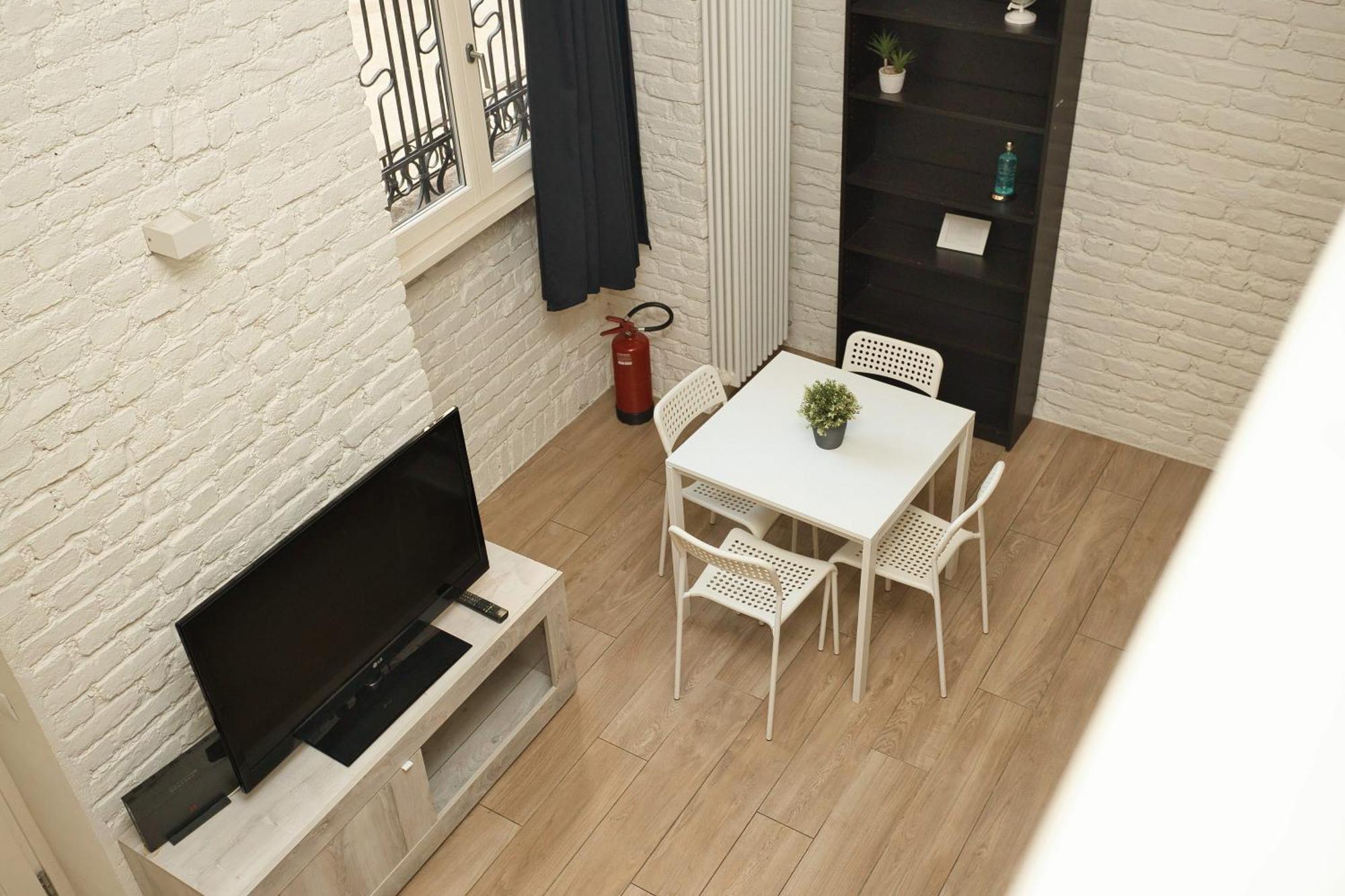 Apartment Modern Loft Near Bosco Verticale Milan