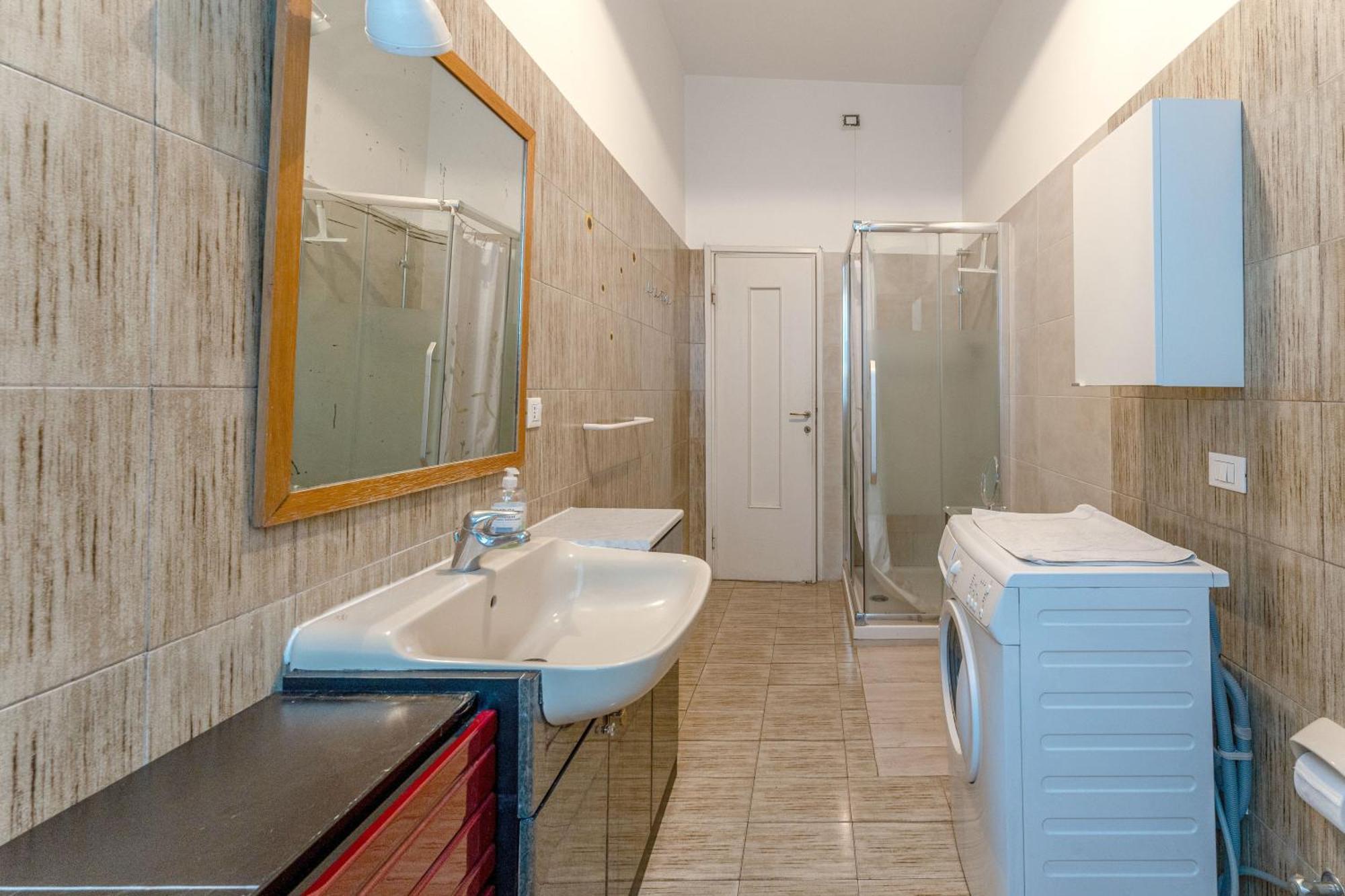 Apartment In Isola Garibaldi Milan