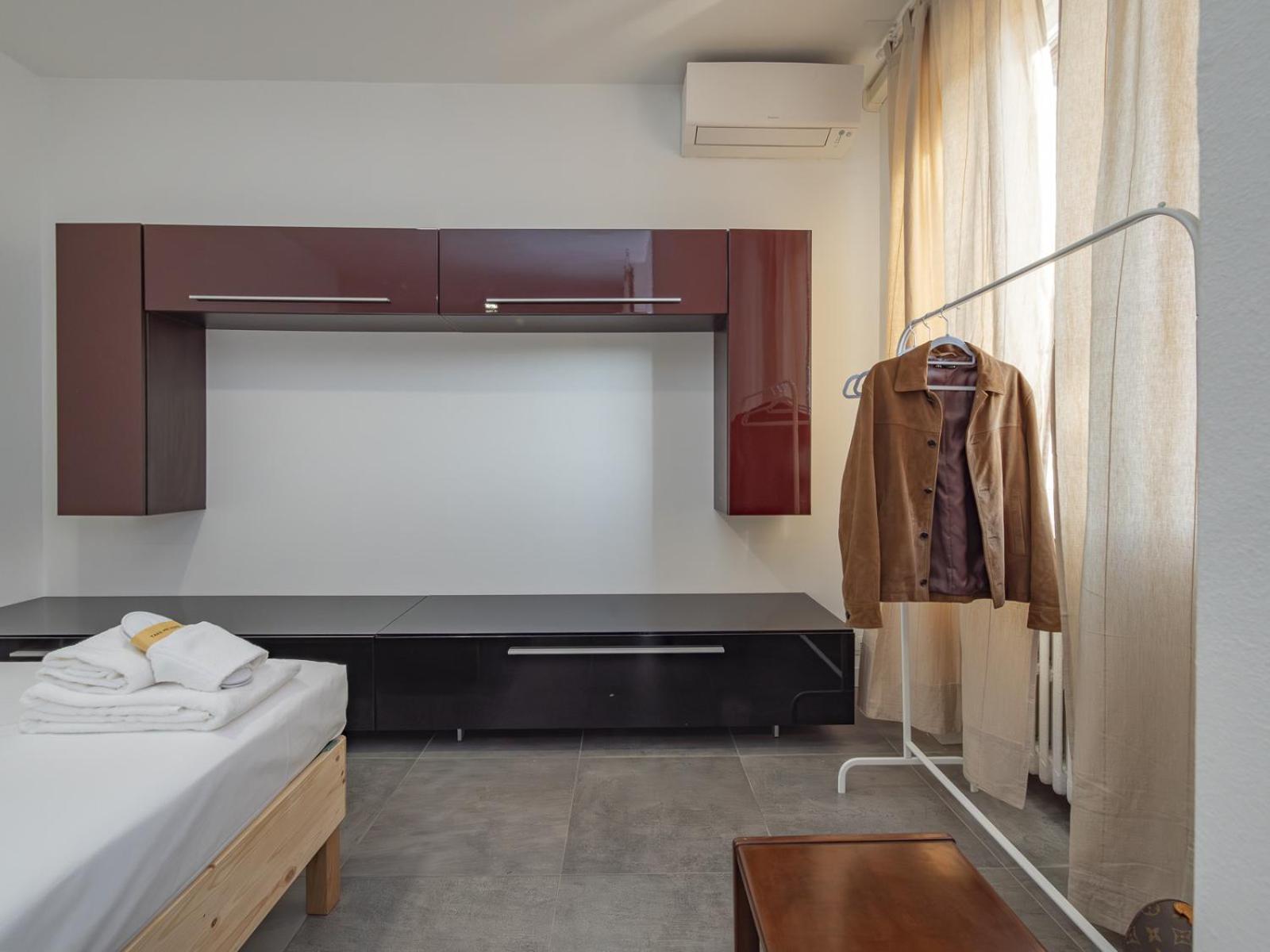 Modern 3 Bedroom With Balcony Steps From San Siro By Rentopolis Apartment *