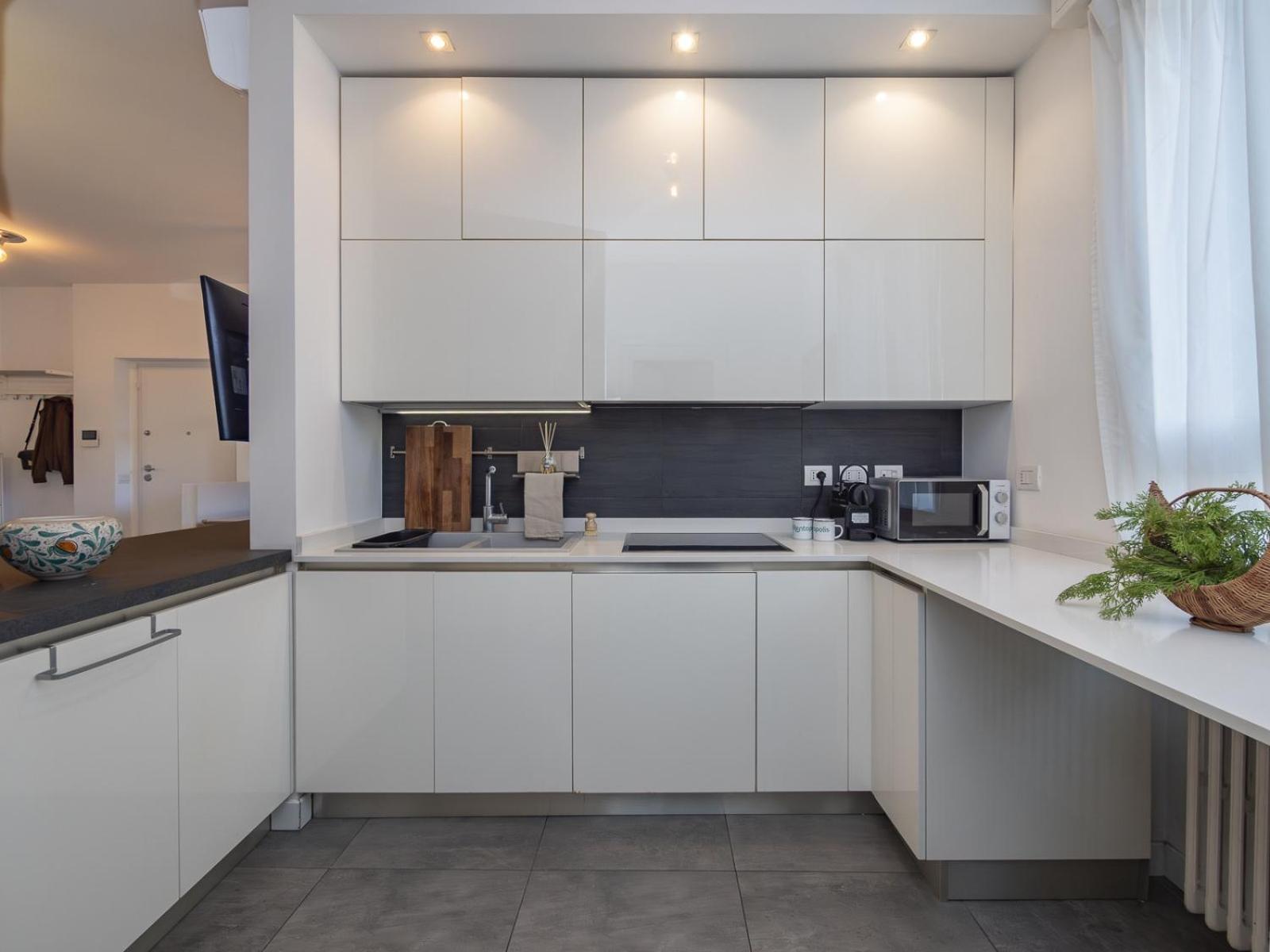 Apartment Modern 3 Bedroom With Balcony Steps From San Siro By Rentopolis