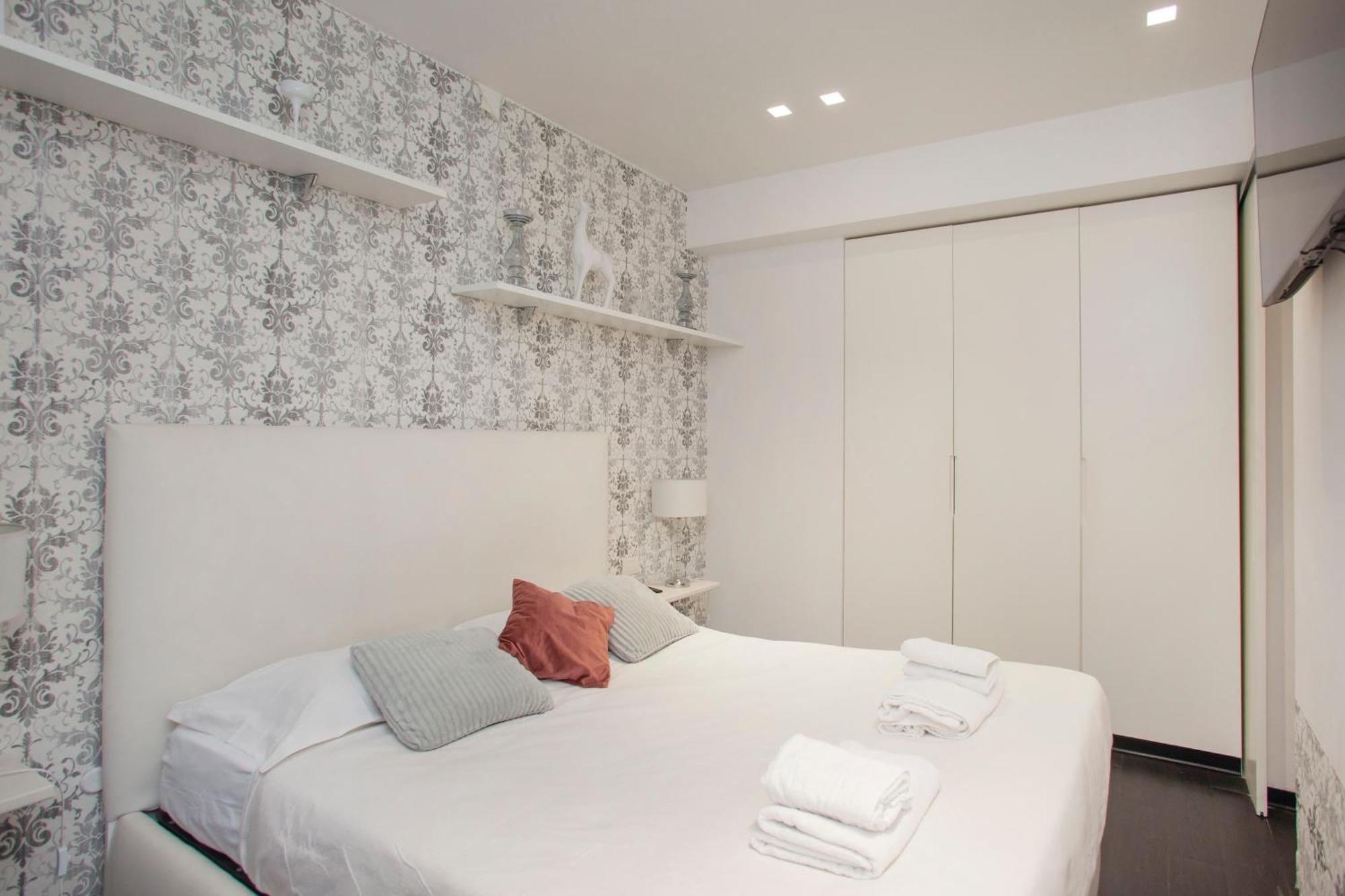 We - Morandi Plaza - *