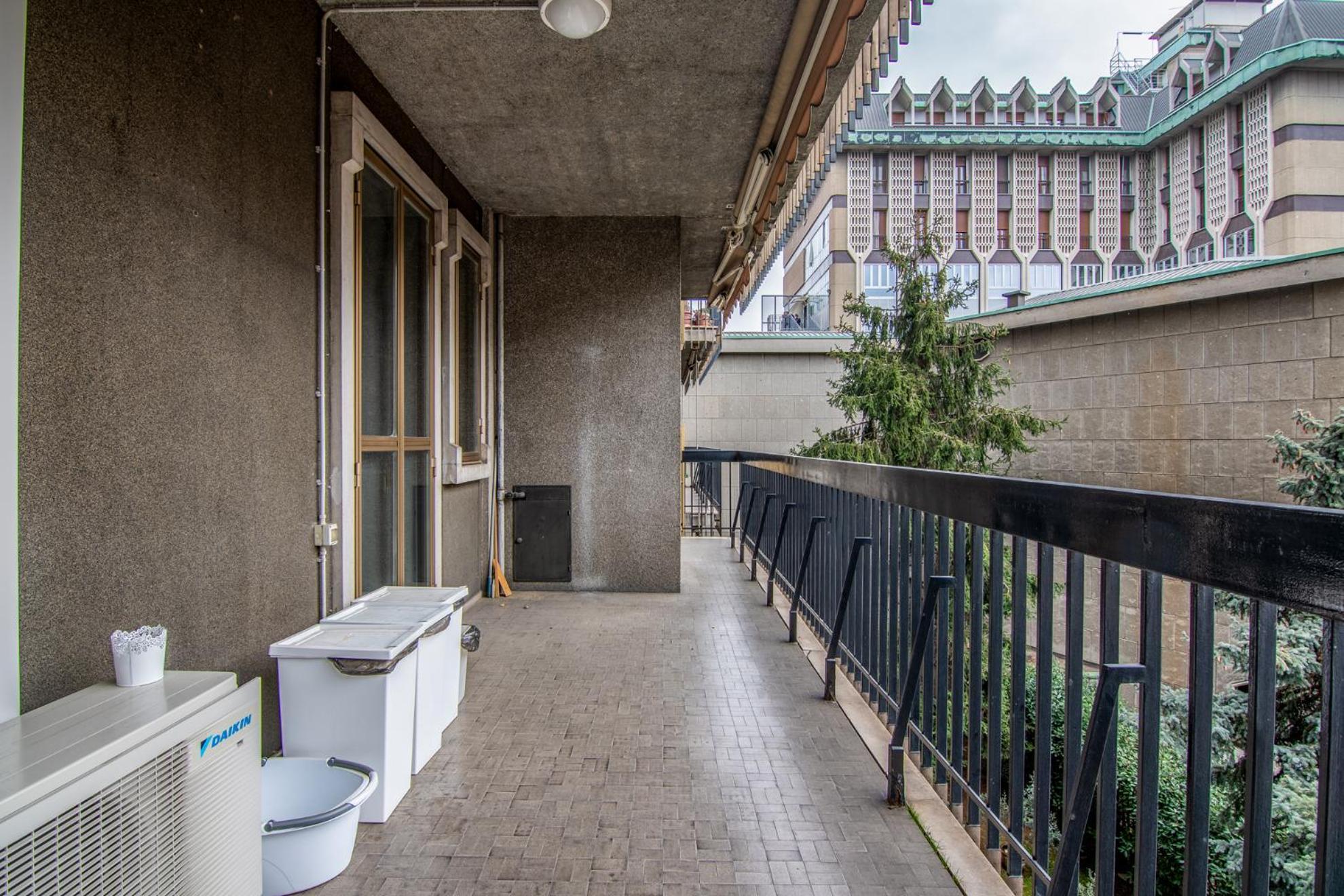 - Brand New 4 Pax Life & The Giulio Cesare 5 * Milão