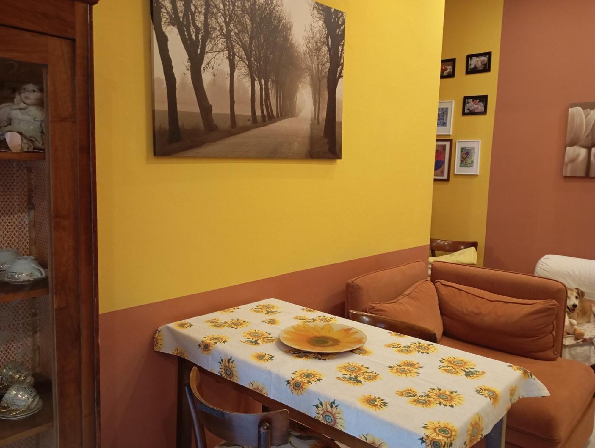 Flores Home, Vintage Charm Near Center & Navigli Apartment *