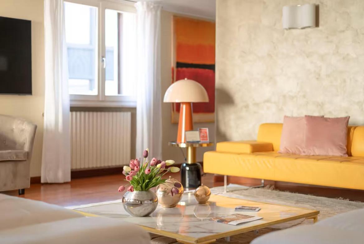 Apartment 4 Bedroom Apartament With Terrace-duomo View *
