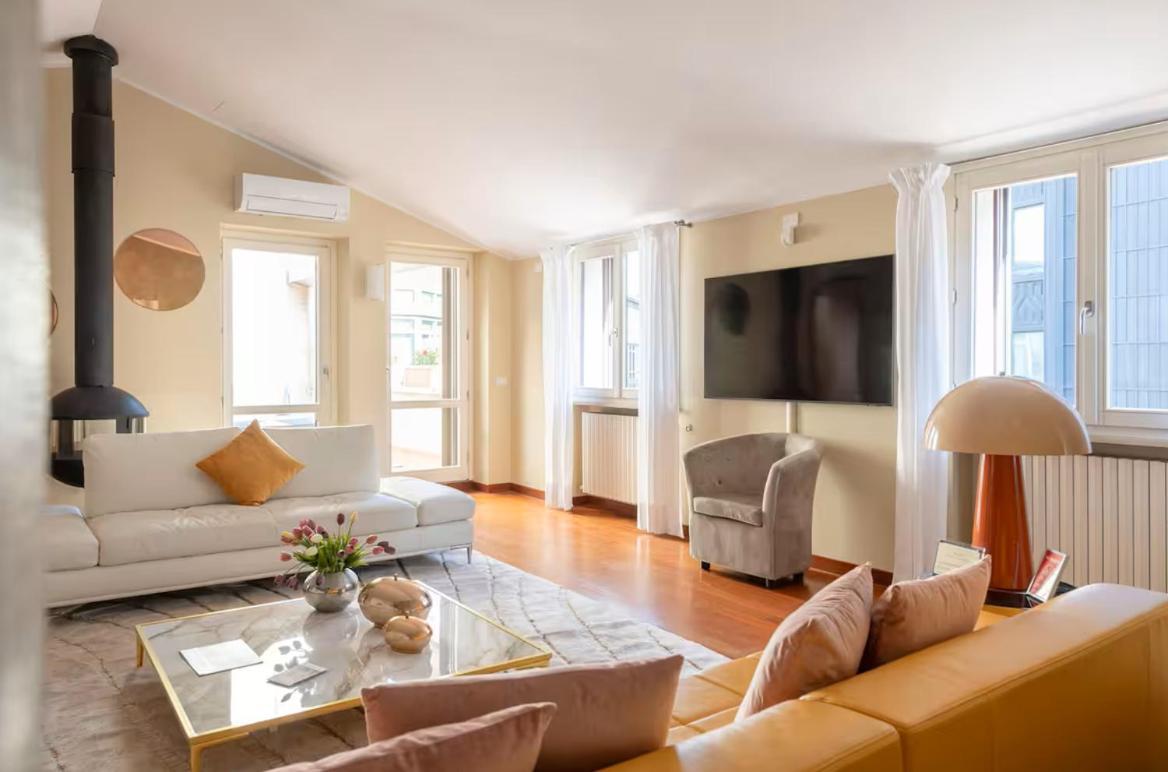 4 Bedroom Apartament With Terrace-duomo View Milan