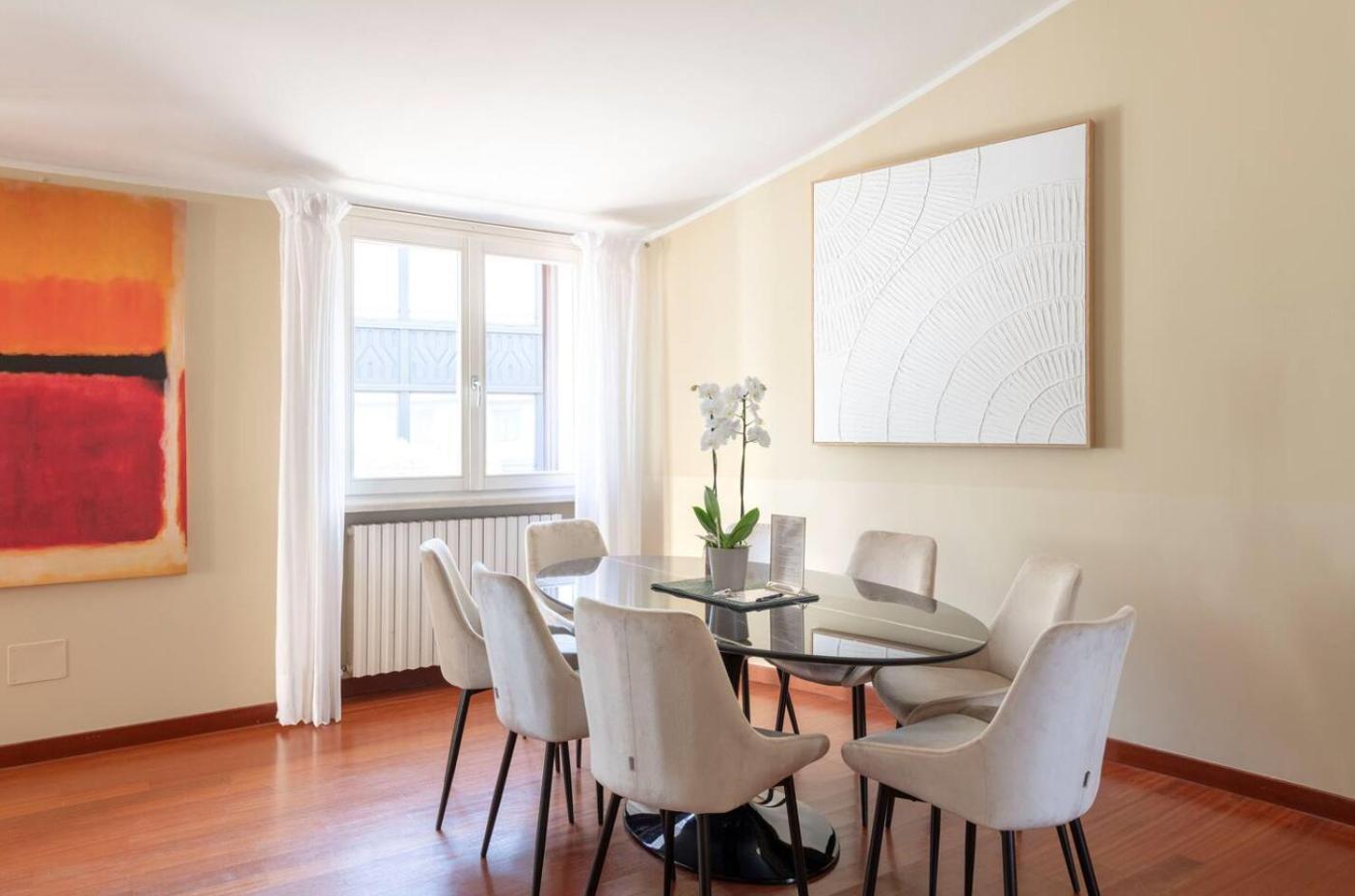 Apartment 4 Bedroom Apartament With Terrace-duomo View *