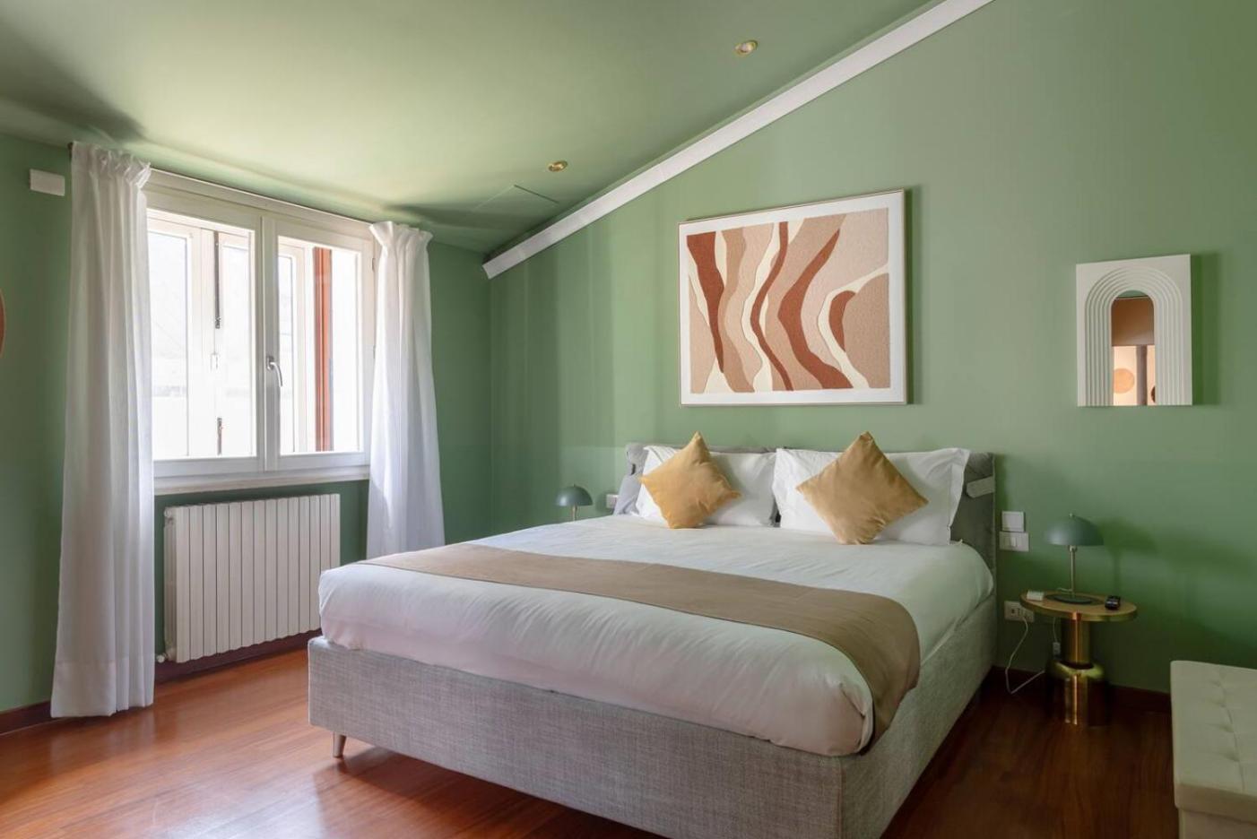 4 Bedroom Apartament With Terrace-duomo View *