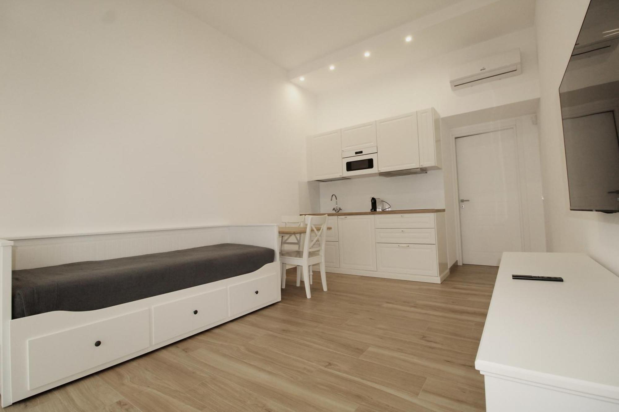 Logical Via P Rossi 19 Apartment Milan