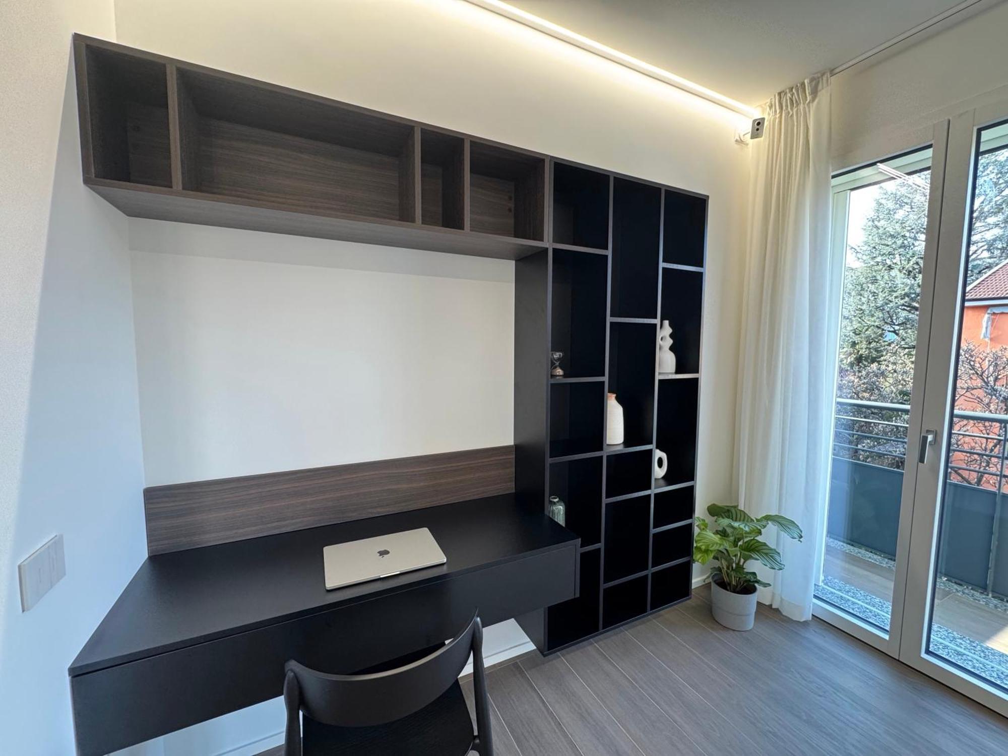 White House Con Posti Auto Apartment Milan