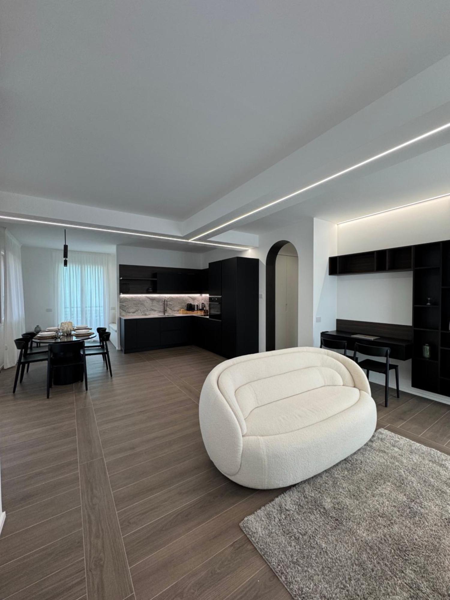 White House Con Posti Auto Apartment *