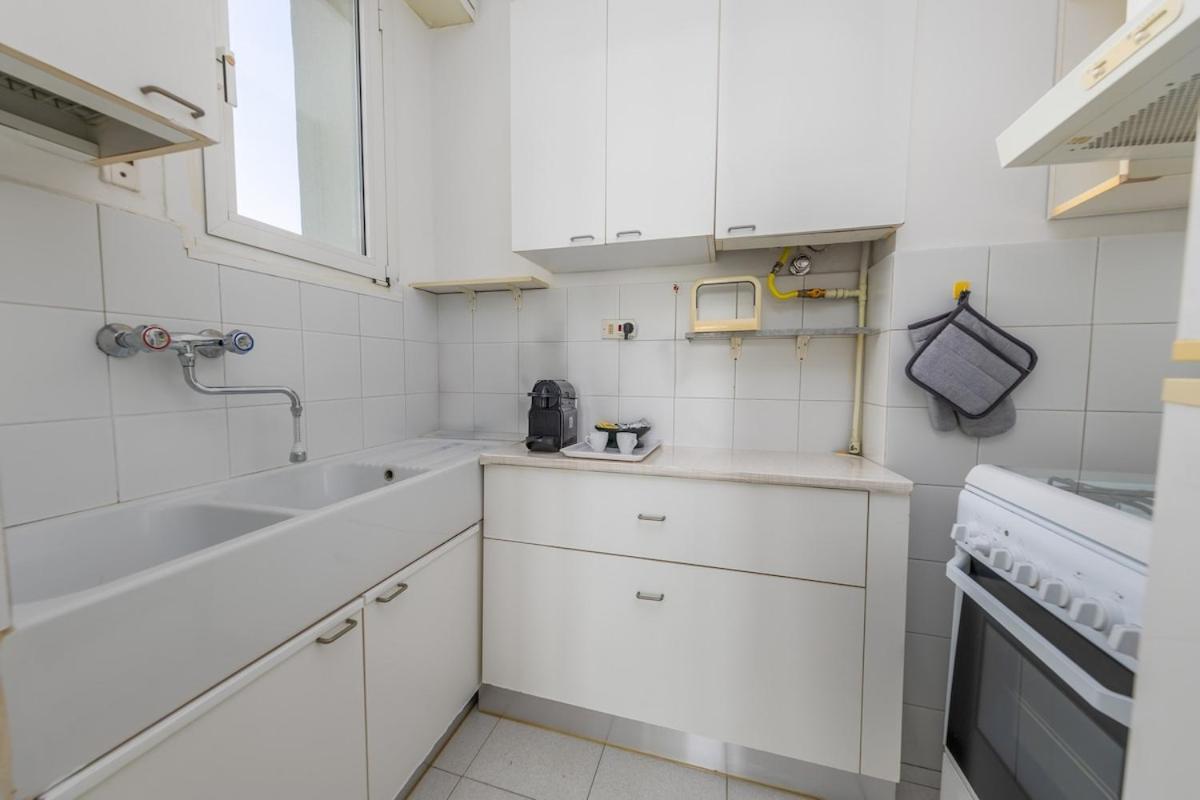 Easy Parking - 5 Min To Metro - Balcony - Quiet * Milan