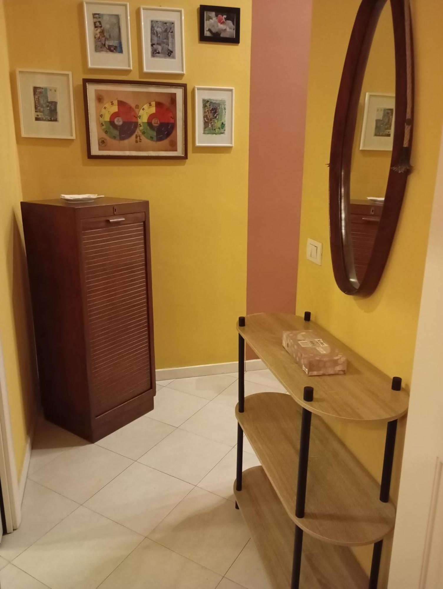 Flores Home, Vintage Charm Near Center & Navigli Apartment *