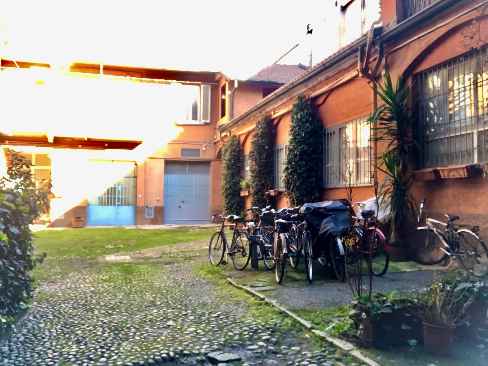 Apartment La Casa Sul Ballatoio Isola San Siro E Alcatraz *